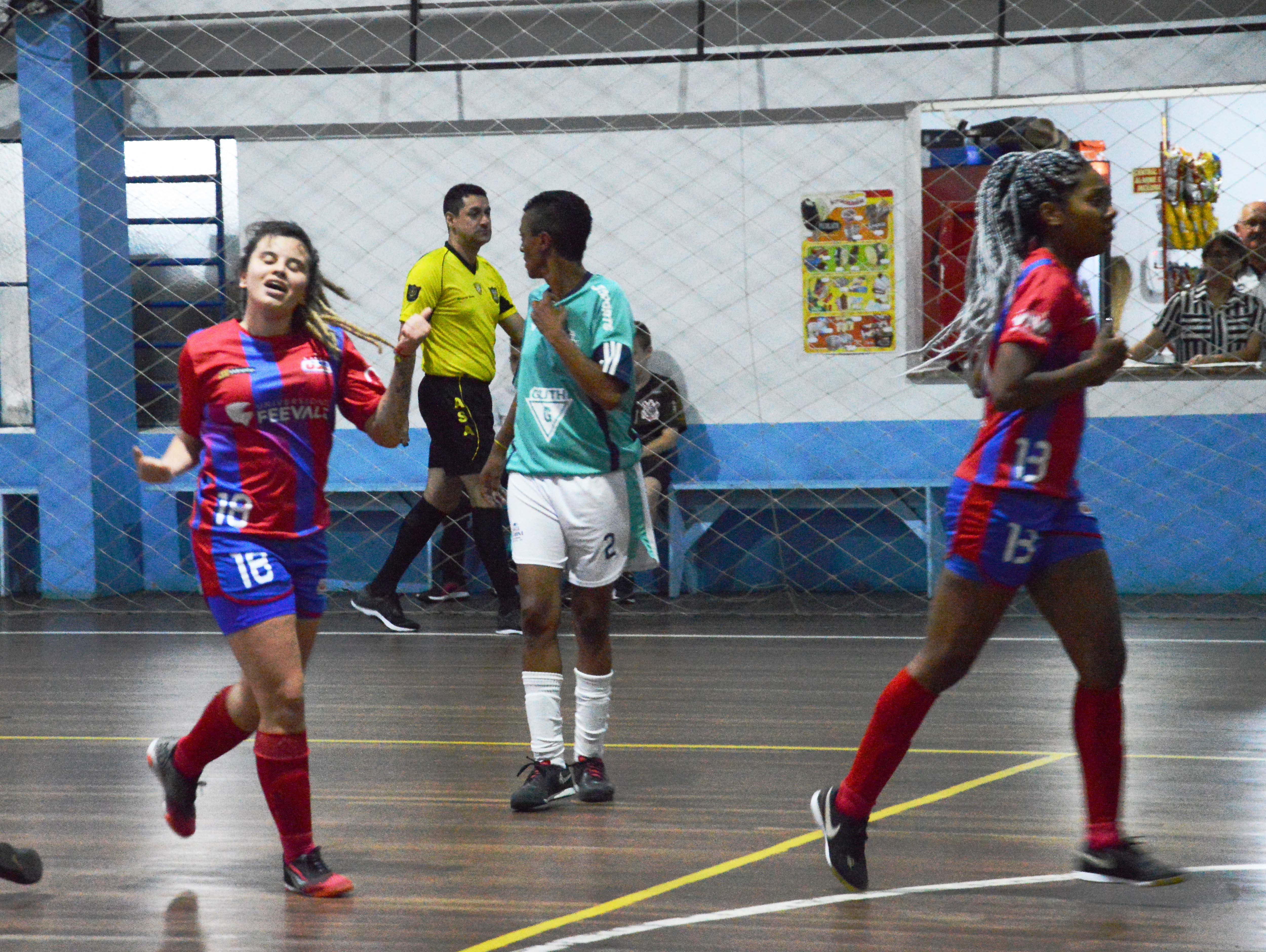 Meninas da UJR/Feevale na semifinal do 10º Aberto do Soberano