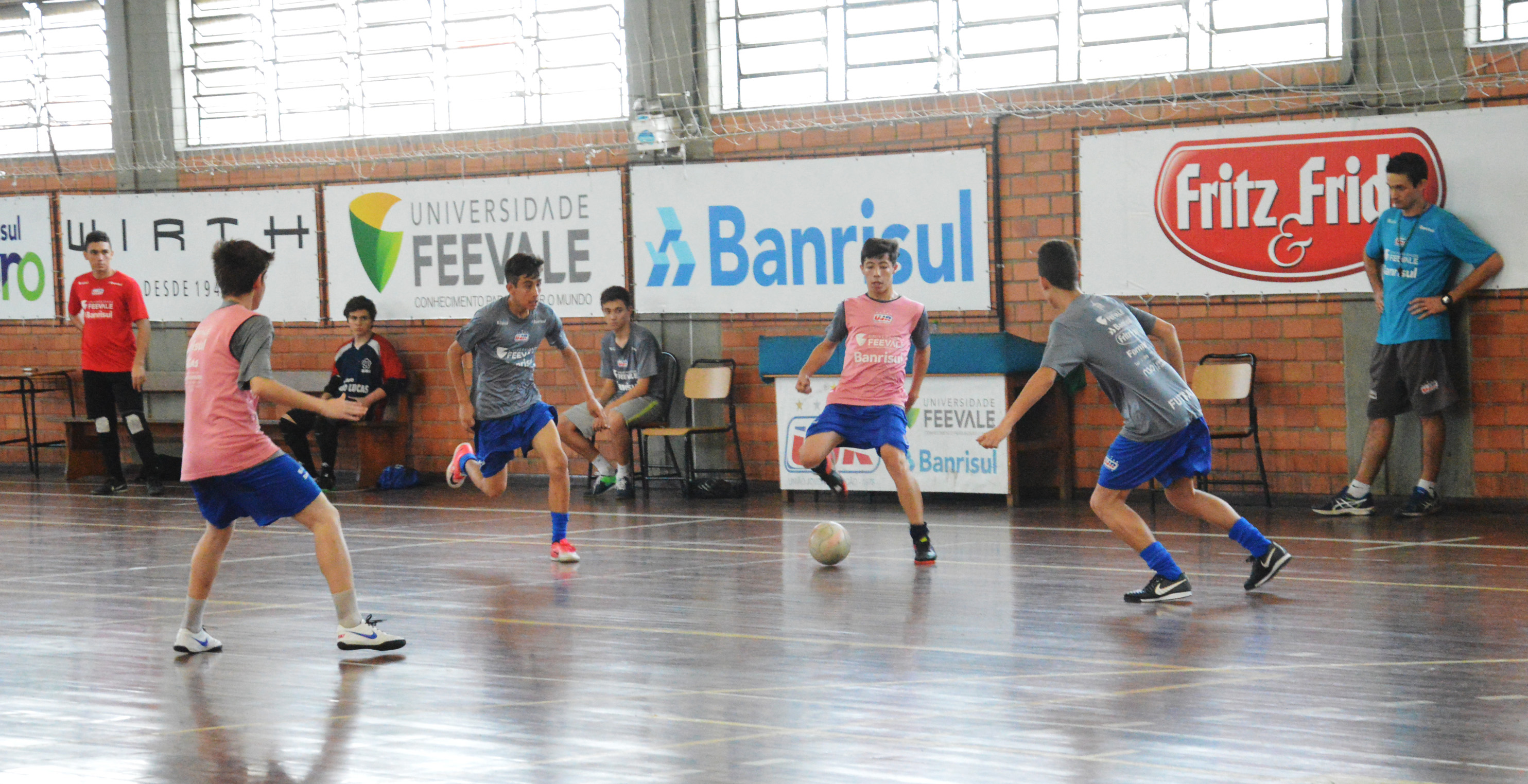 UJR/Feevale/Banrisul inicia disputa das quartas de final do Estadual Sub-15 neste sábado