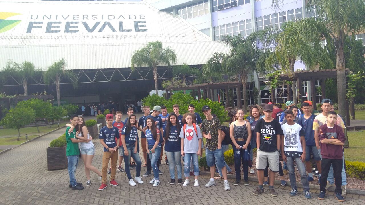 Alunos do Futsal Social no Mundo Feevale