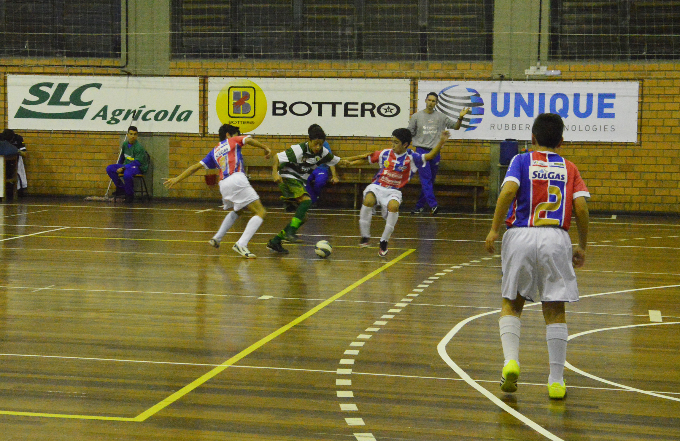 Sub-13 da UJR/Feevale/Banrisul enfrenta o vice-líder CEPE nesta quinta-feira