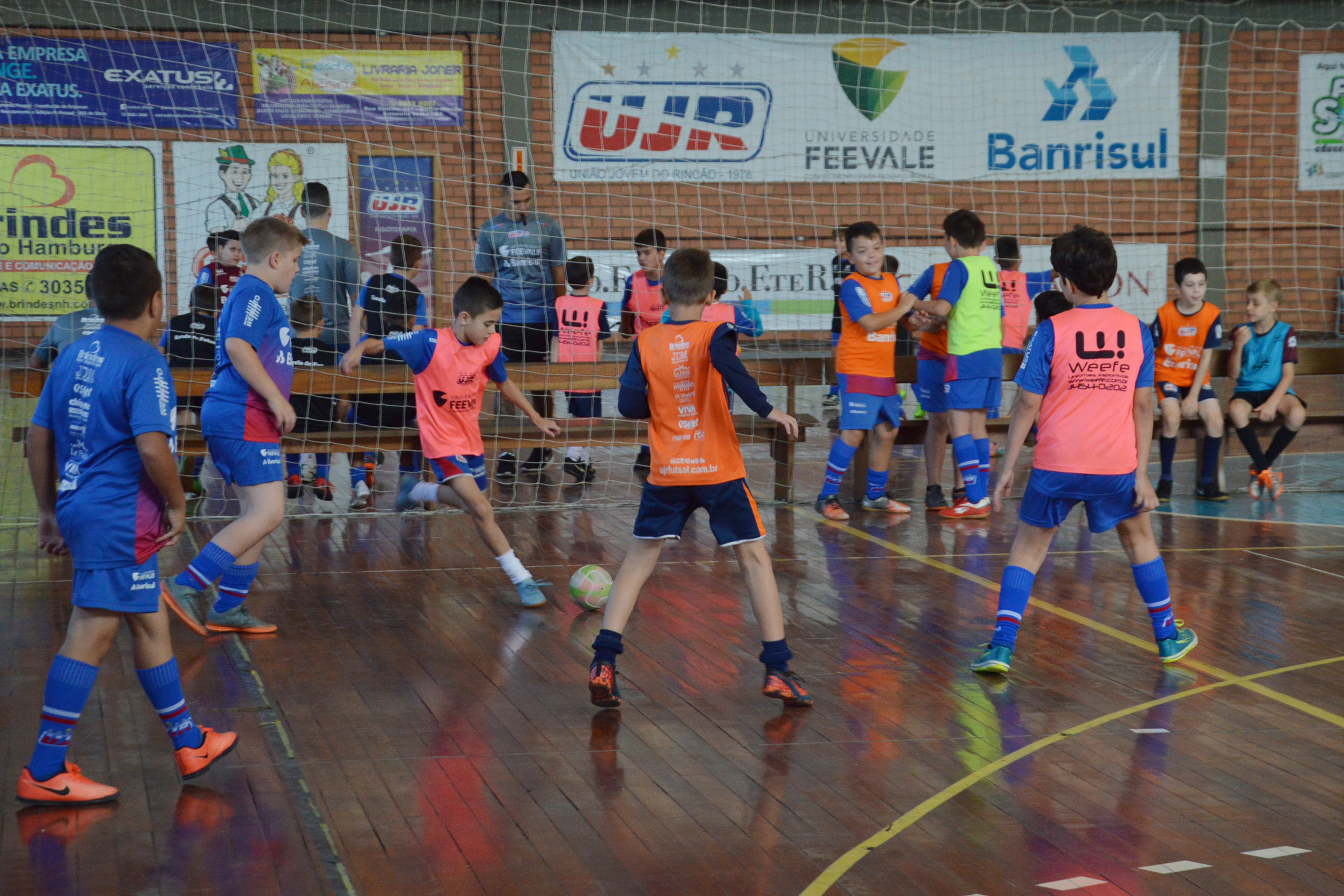 Escola de Futsal da UJR/Feevale agora com aulas no Sesi de Novo Hamburgo