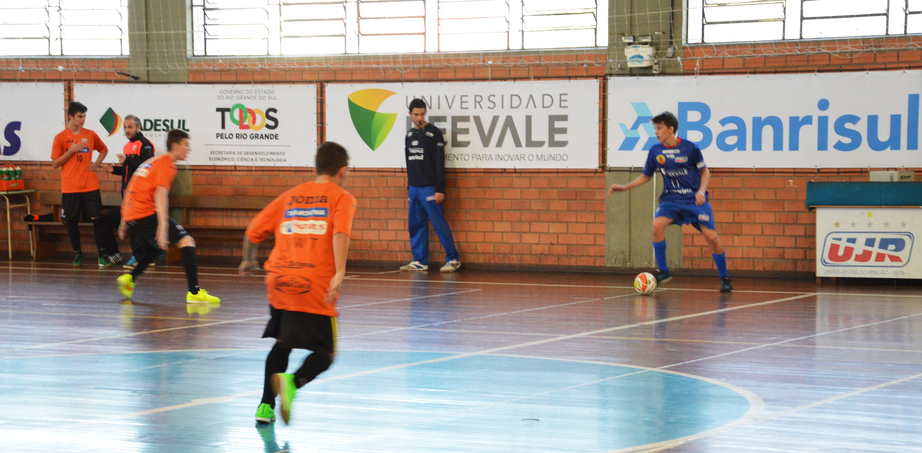 Sub-17 da UJR/Feevale/Banrisul disputa último amistoso antes da estreia no Estadual