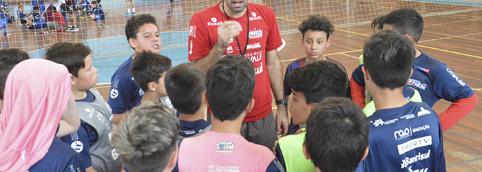 Há vaga: oportunidade para professor no Futsal Social