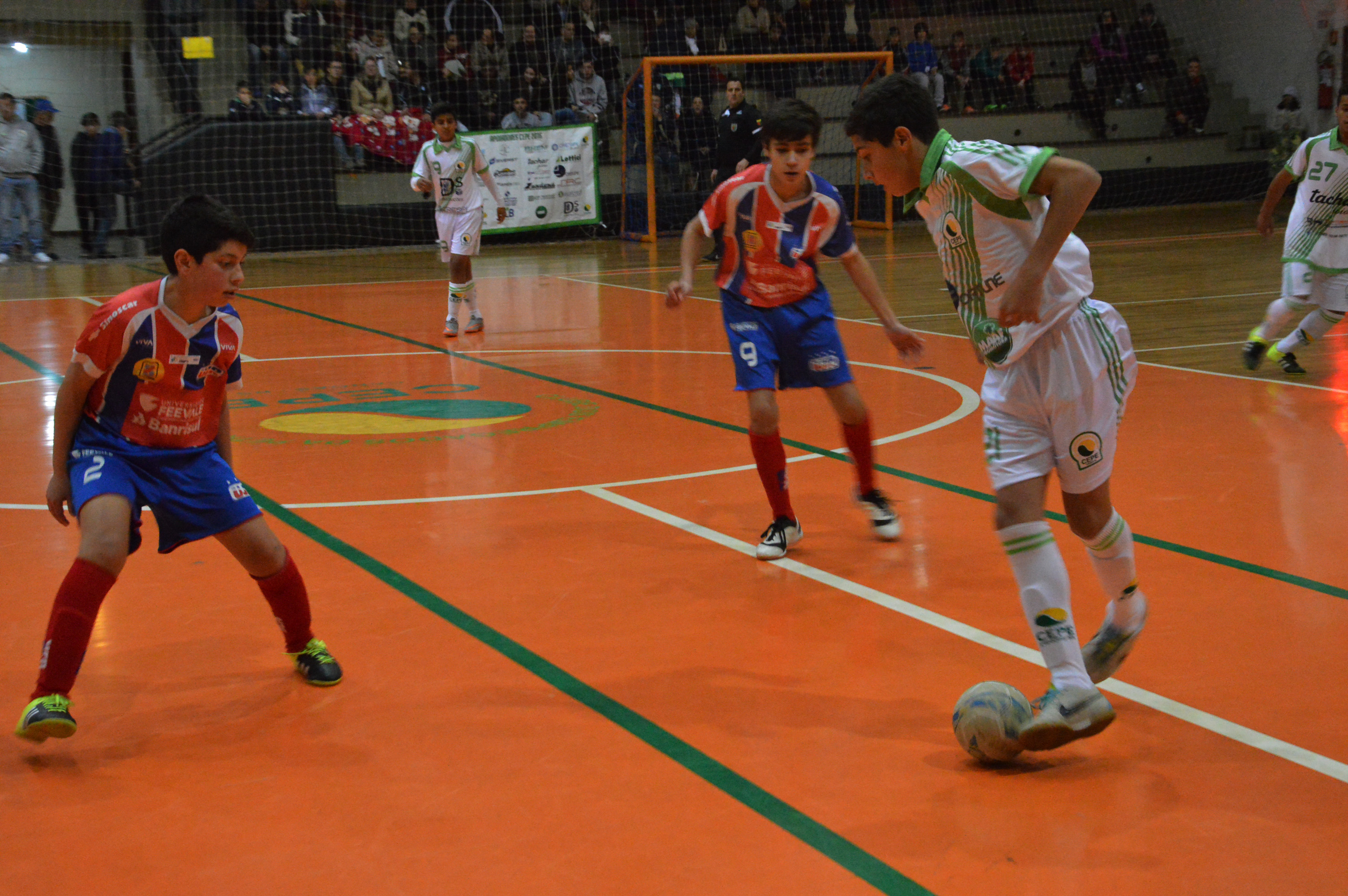 Em Canoas, Sub-13 da UJR/Feevale/Banrisul tem sequência de vitórias interrompida