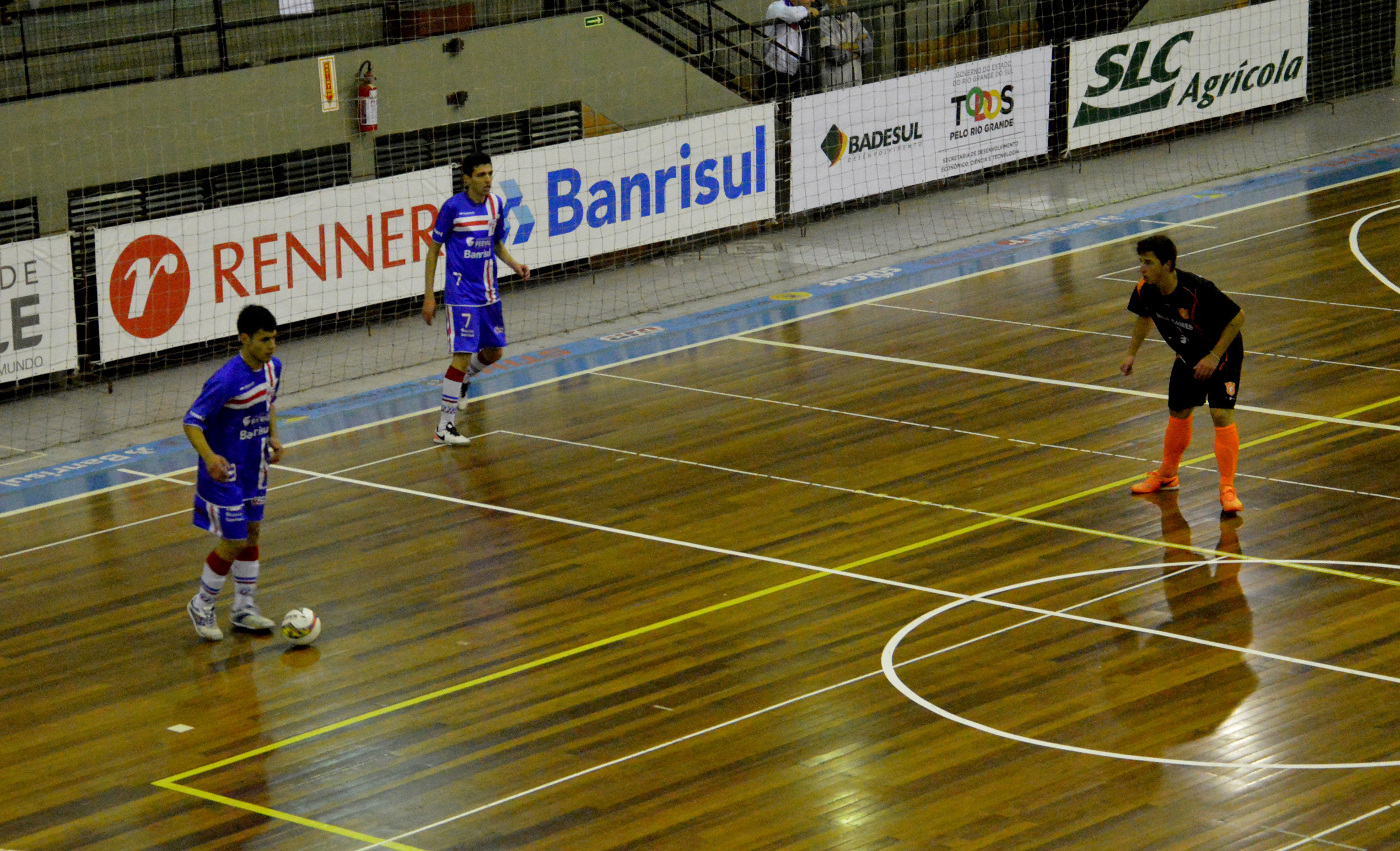 Rodada tripla pelo Estadual de Futsal movimenta Ginásio Municipal Agostinho Cavasotto neste domingo