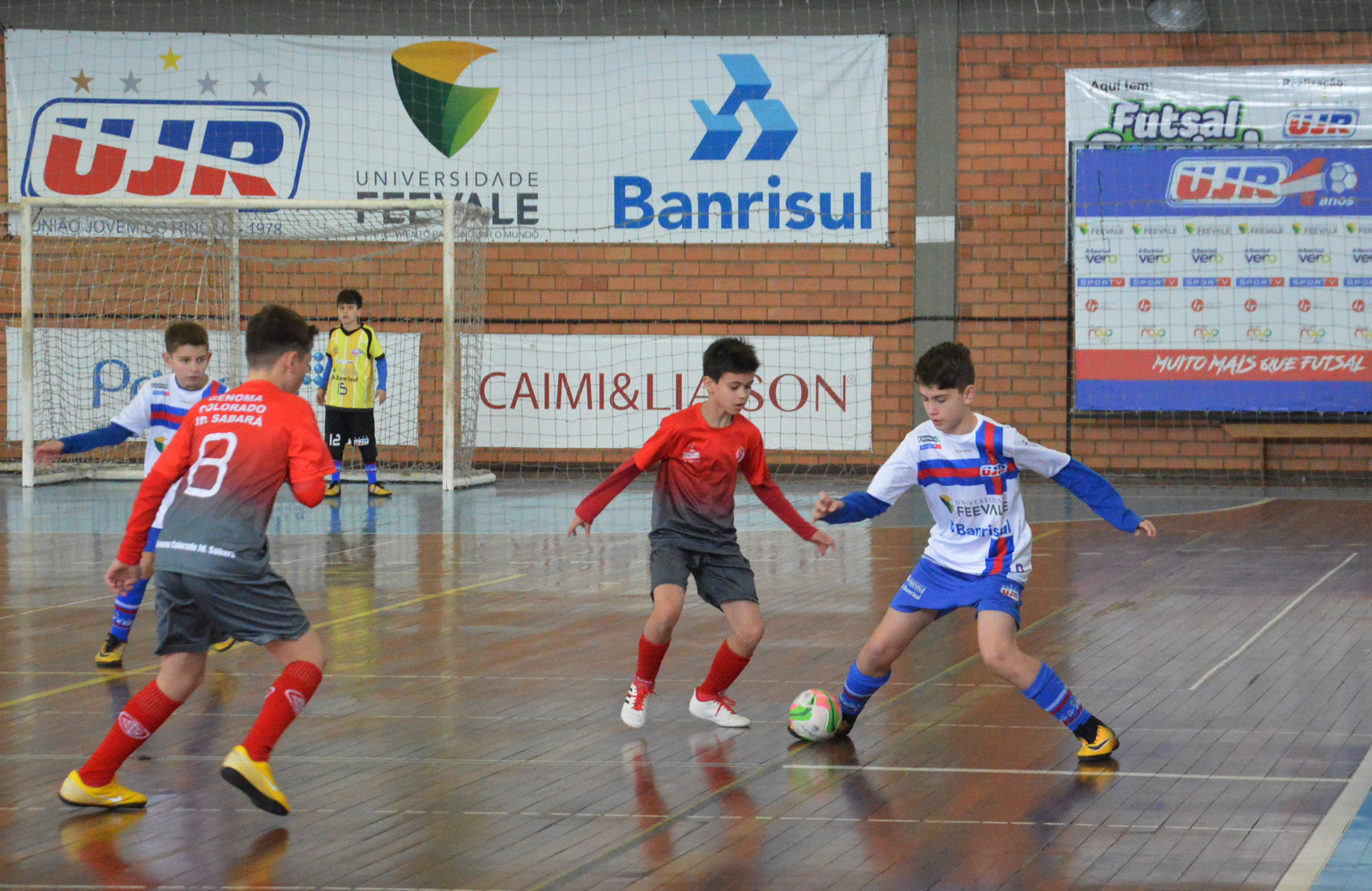 Equipes da UJR/Feevale/Banrisul disputam a final da LIMEF