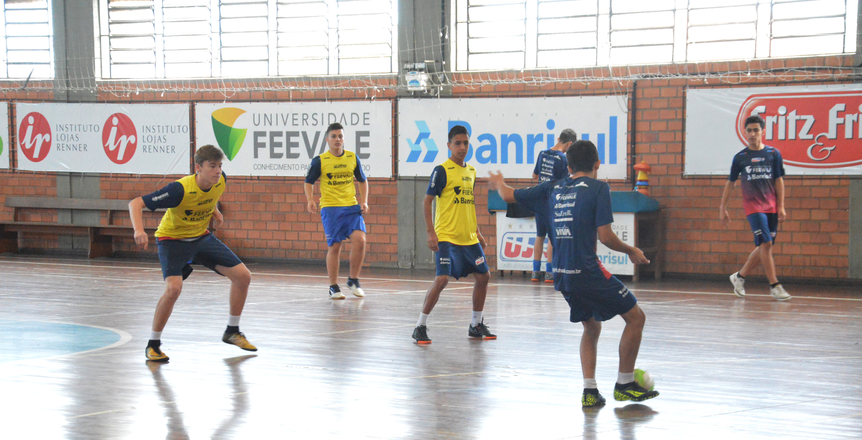 Equipes Sub-15 da UJR disputam as Quartas de Finais da Copa Feevale