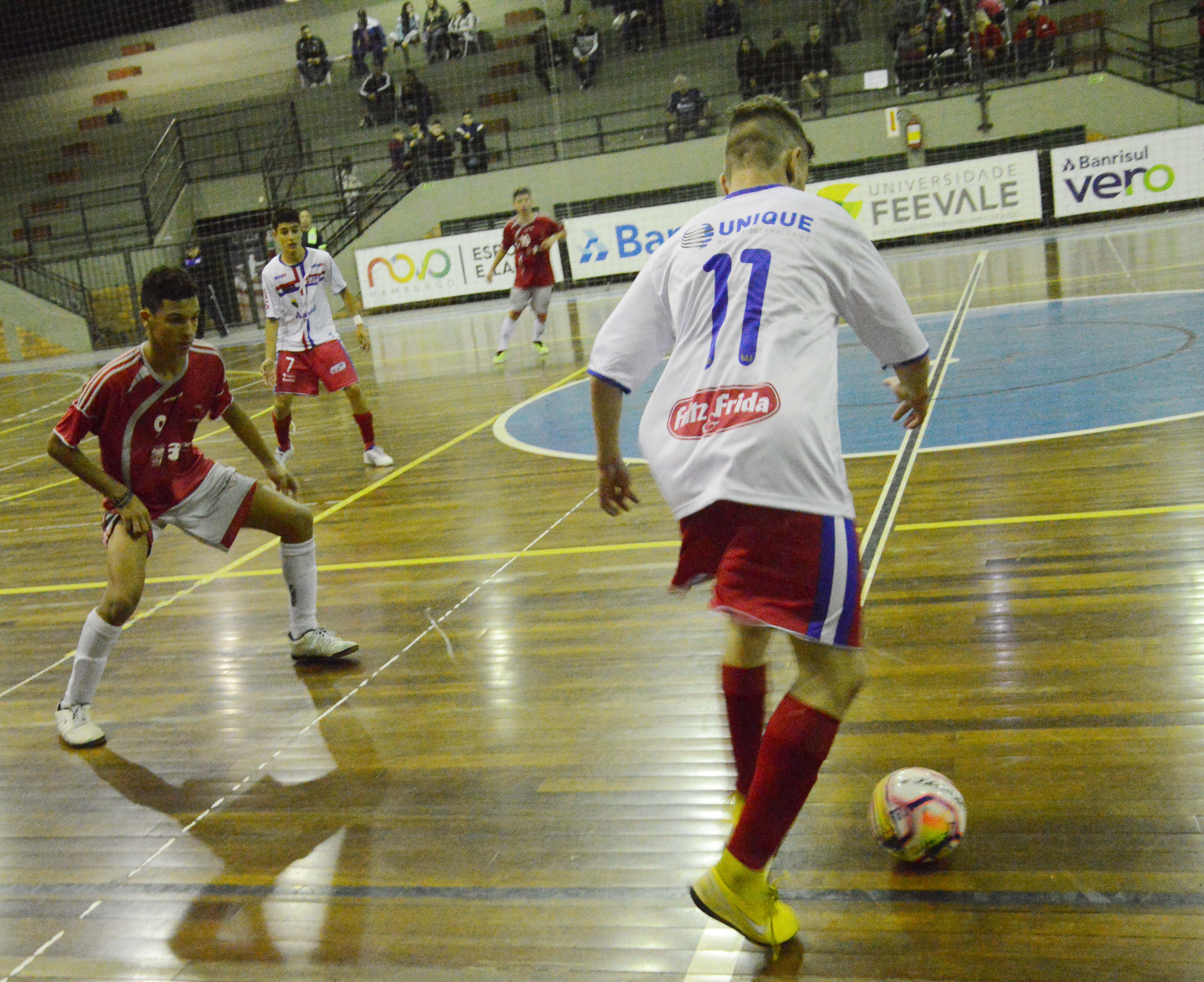 Sub-15 da UJR/Feevale é superada na estreia da Liga Gaúcha