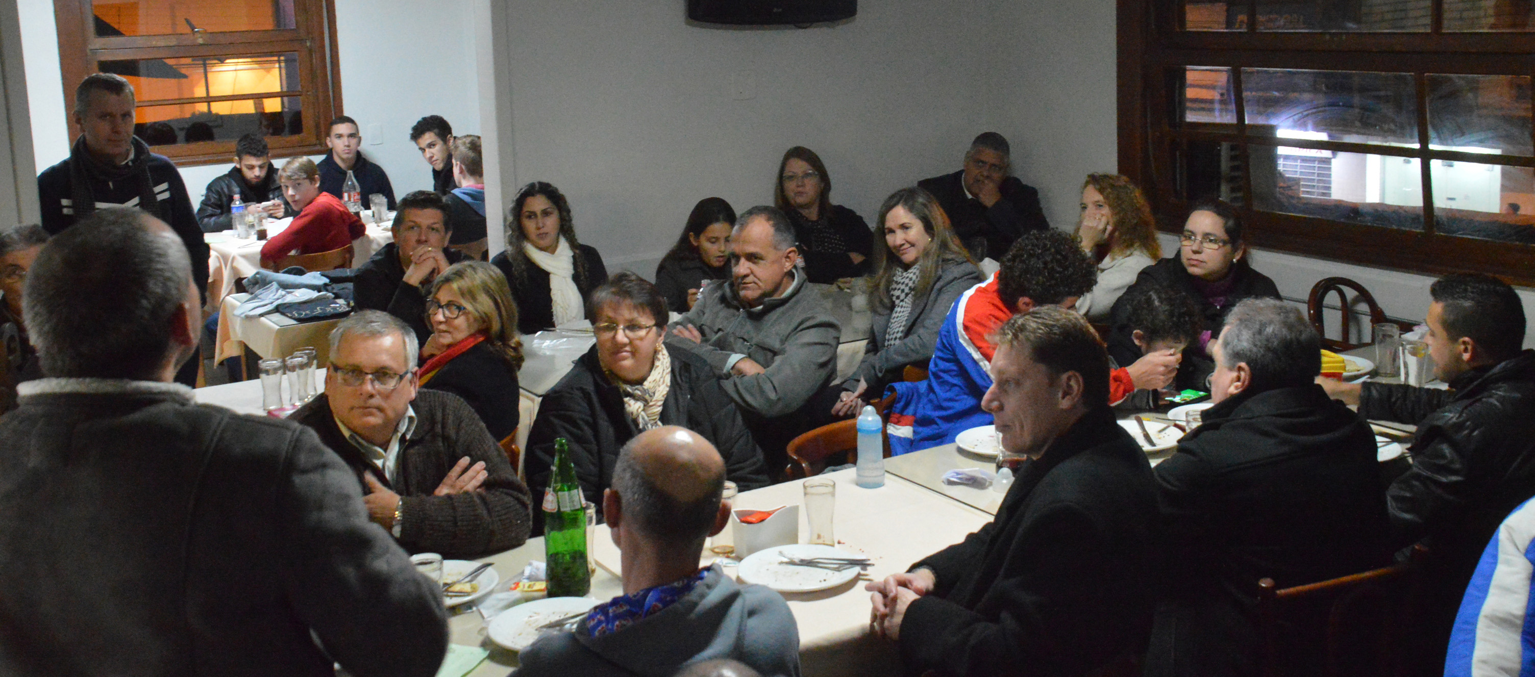 UJR/Feevale/Banrisul realizou no Le Padú confraternização para os associados