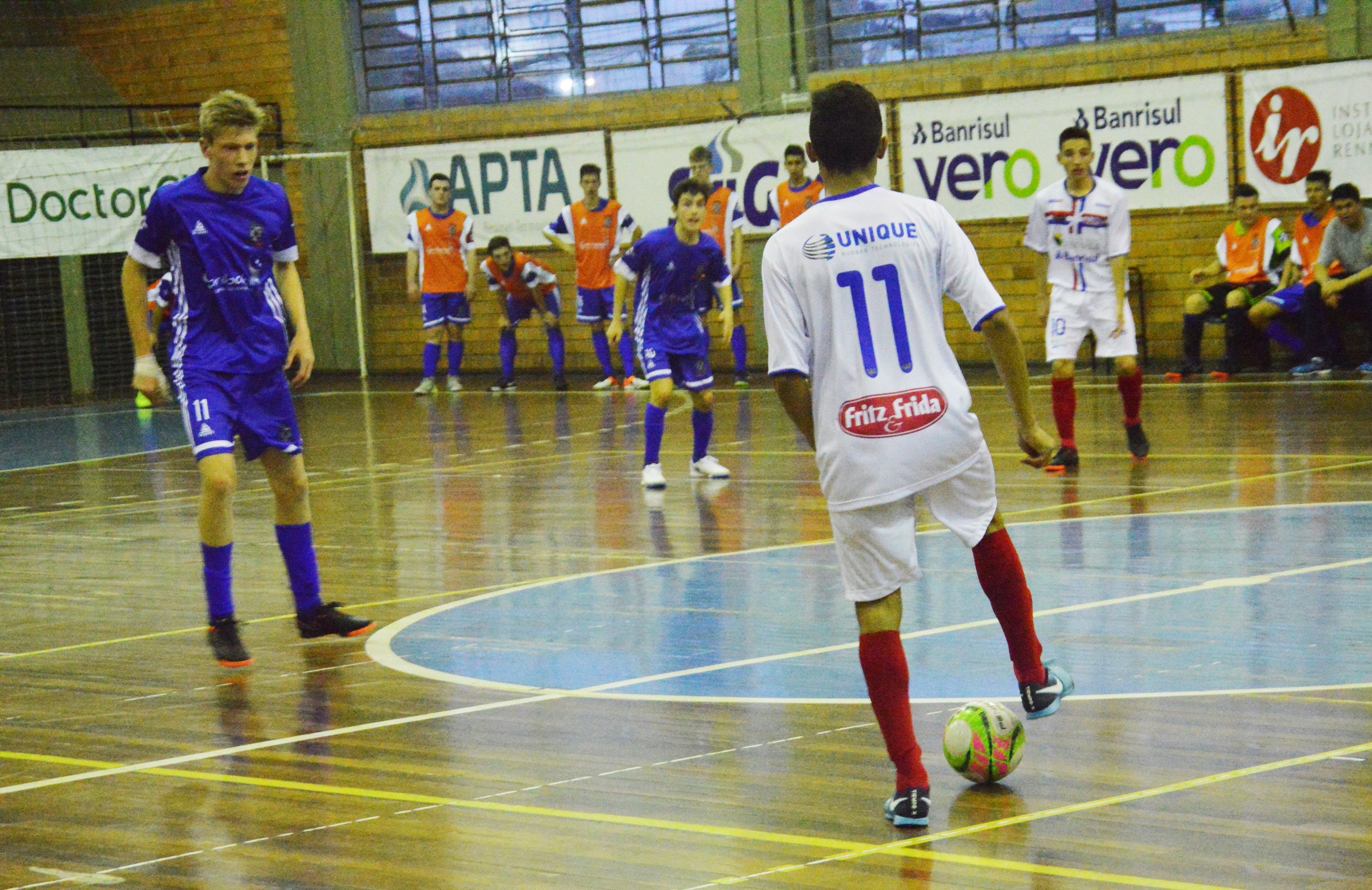 Para manter a liderança, Sub-17 da UJR/Feevale/Banrisul joga em Veranópolis nesta quarta