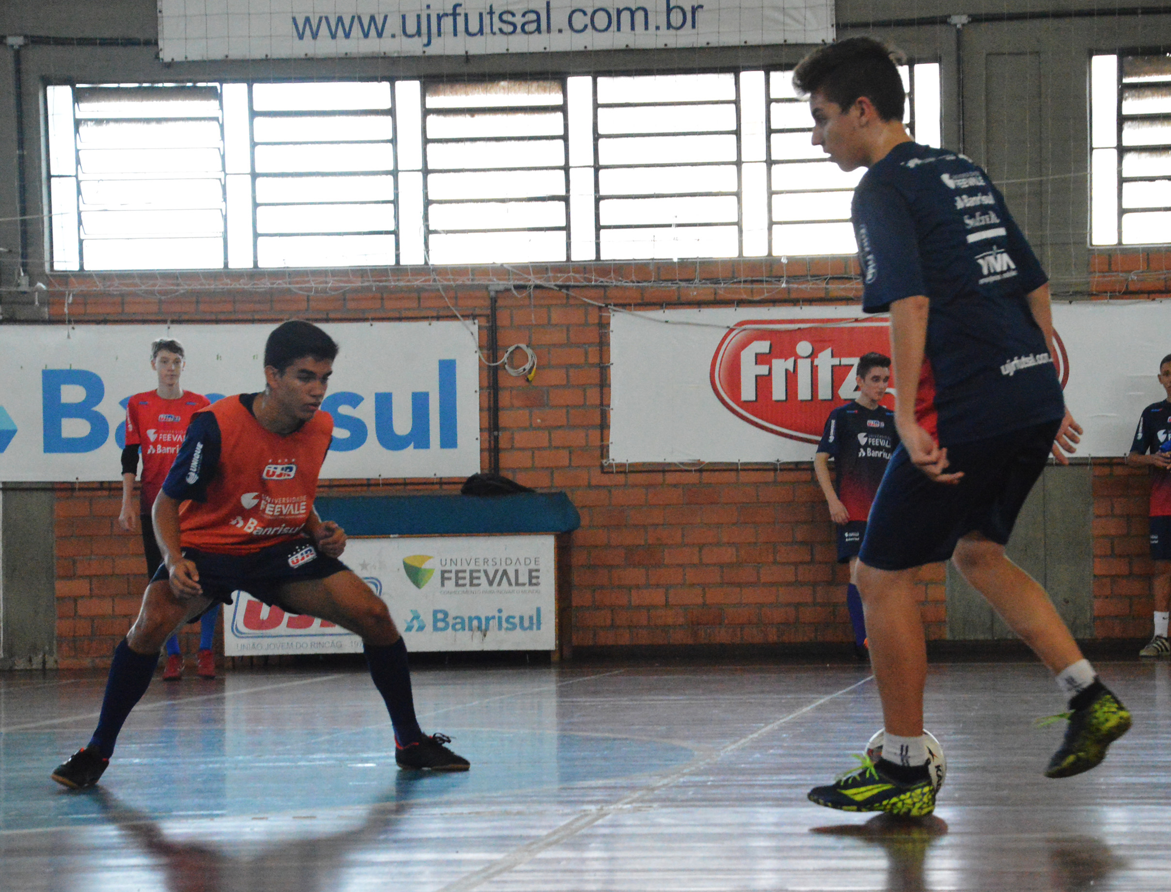 Sub-15 da UJR/Feevale/Banrisul estreia no Estadual nesta terça-feira