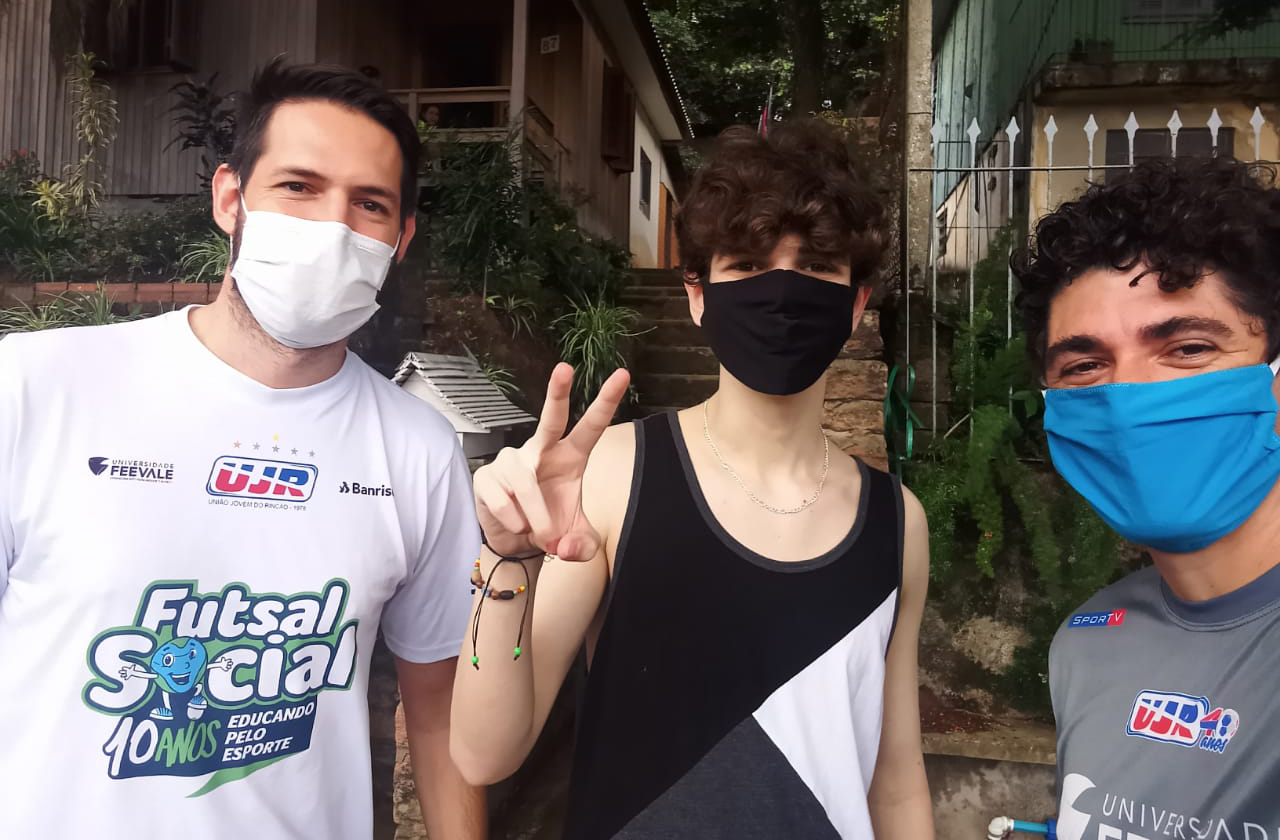 Futsal Social visita as comunidades aonde atua em Novo Hamburgo