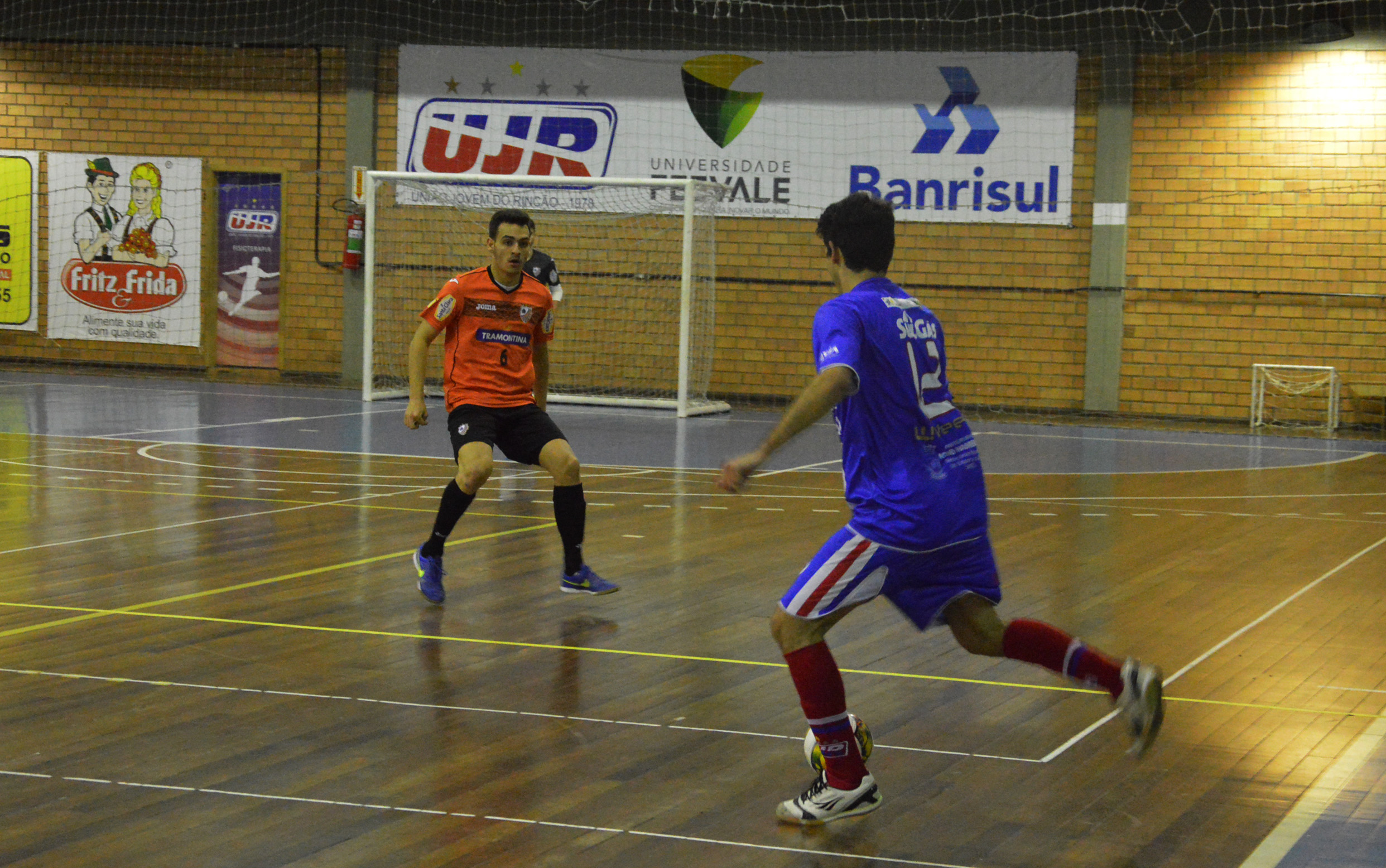 Equipes da UJR/Feevale/Banrisul são superadas pela ACBF em casa