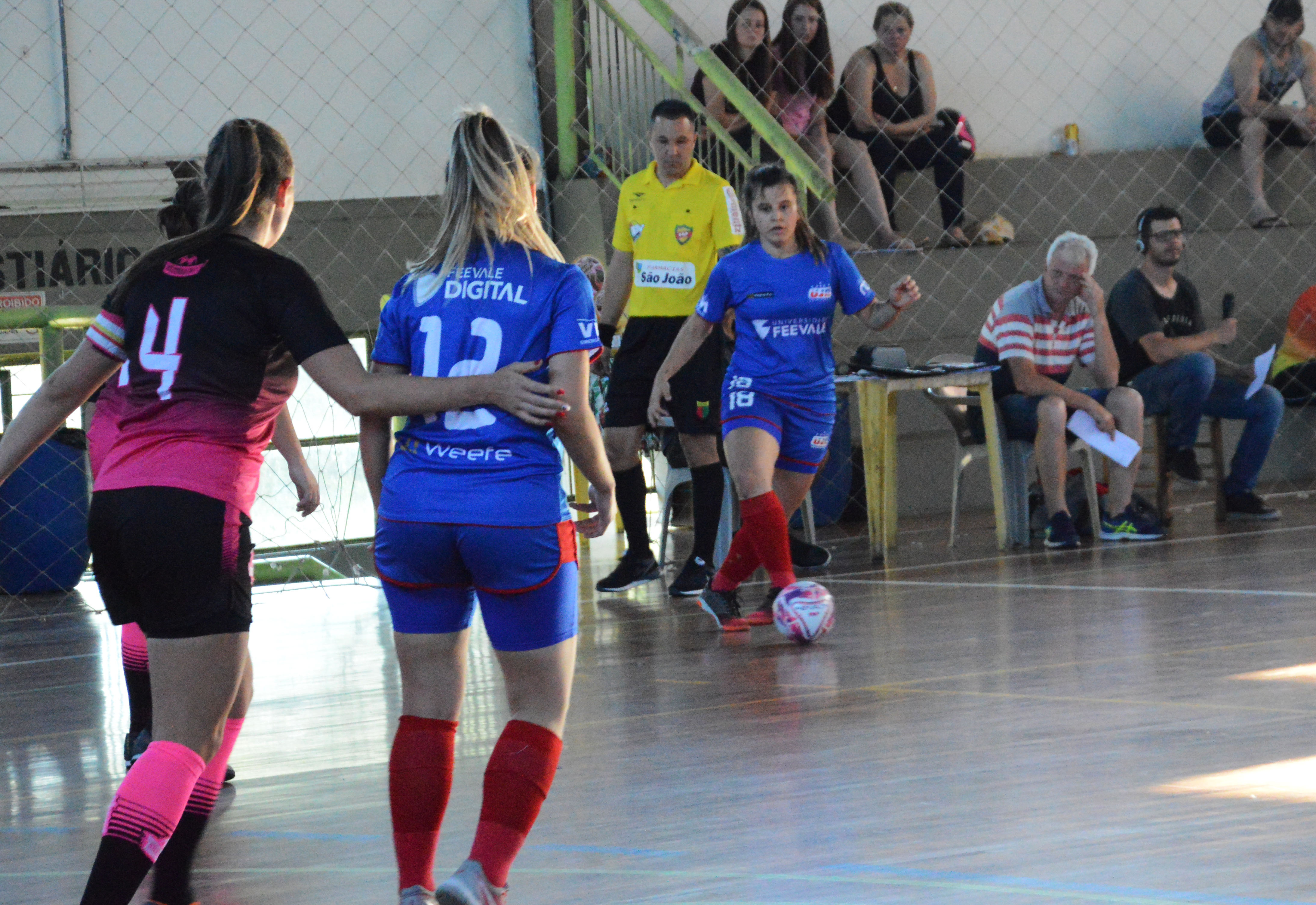 Meninas da UJR/Feevale em busca de vaga à semifinal do Aberto Soberano