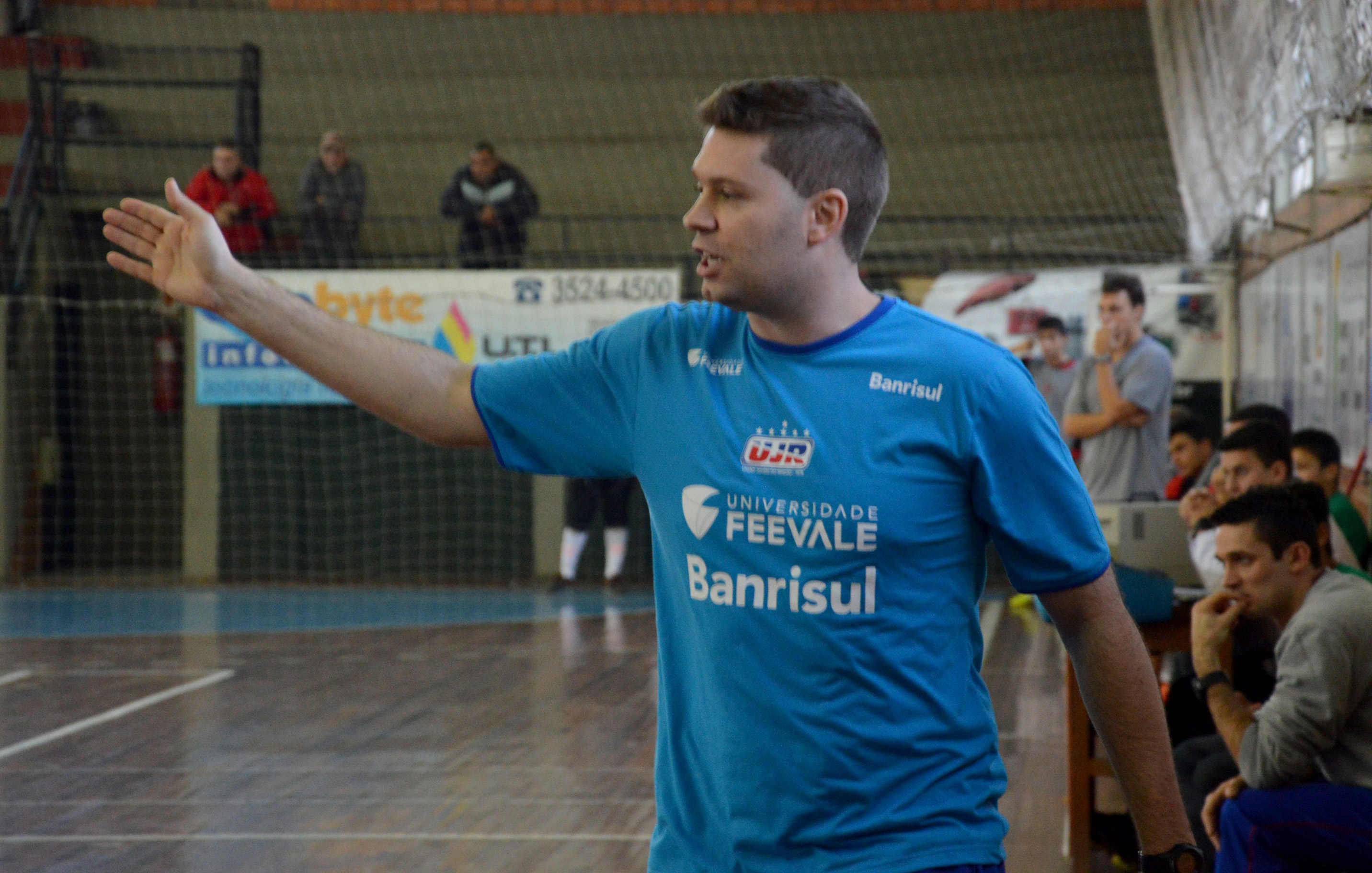 Classificada, Sub-17 da UJR/Feevale/Banrisul encerra primeira fase em casa neste domingo