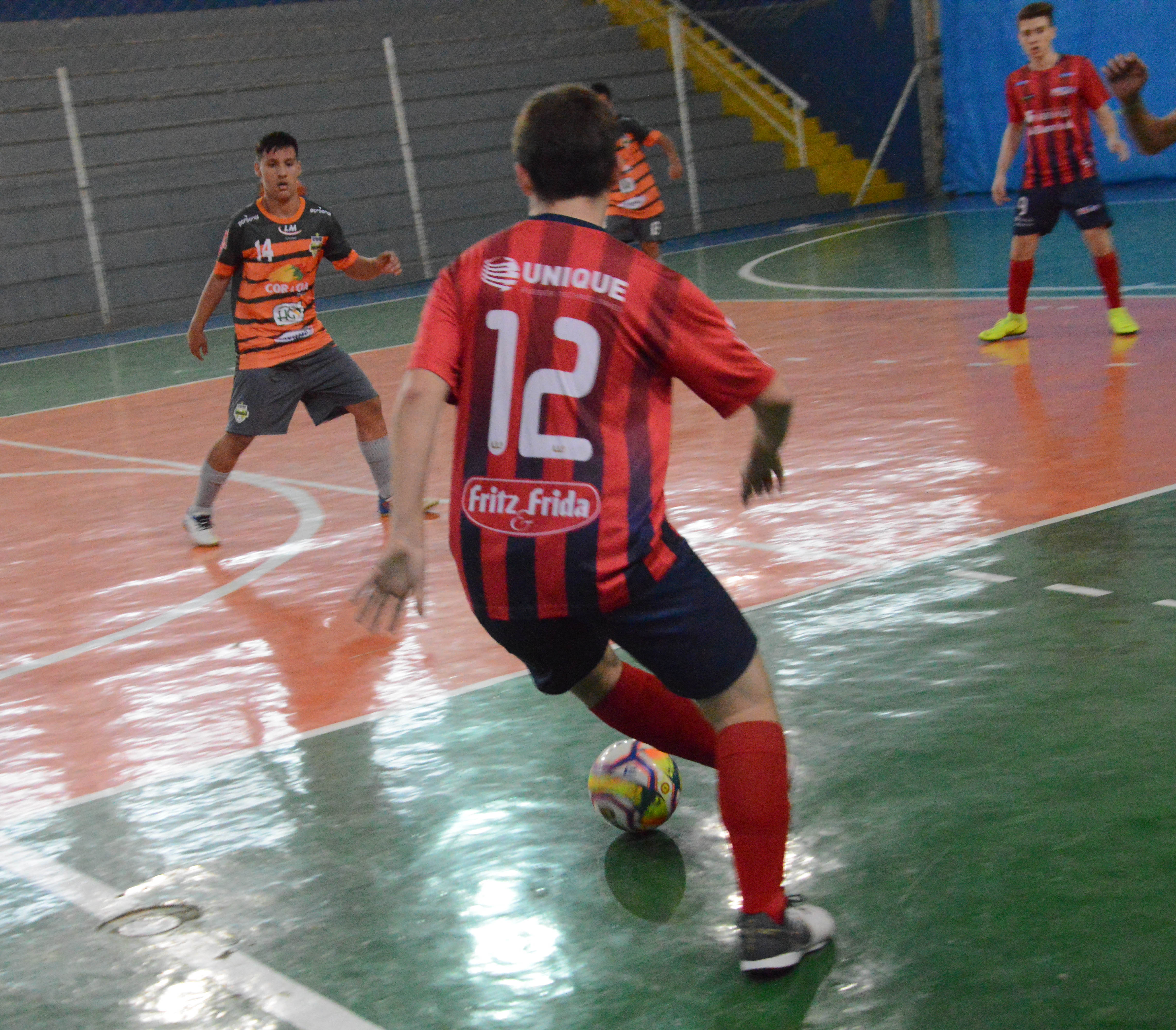 Base da UJR/Feevale com bons resultados na Liga Gaúcha