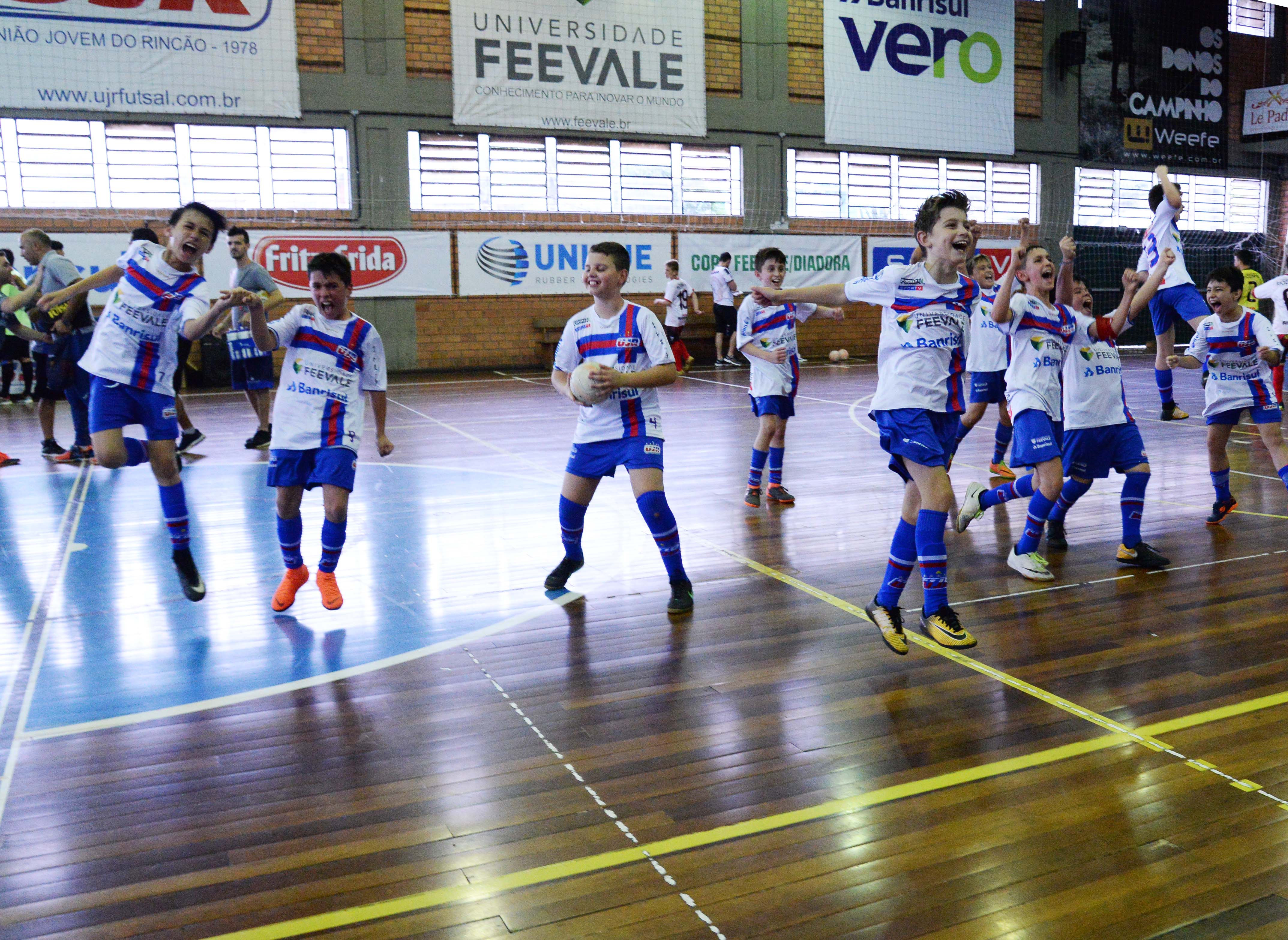 Sub-11 da UJR/Feevale/Banrisul é campeã da Copa Feevale/Diadora