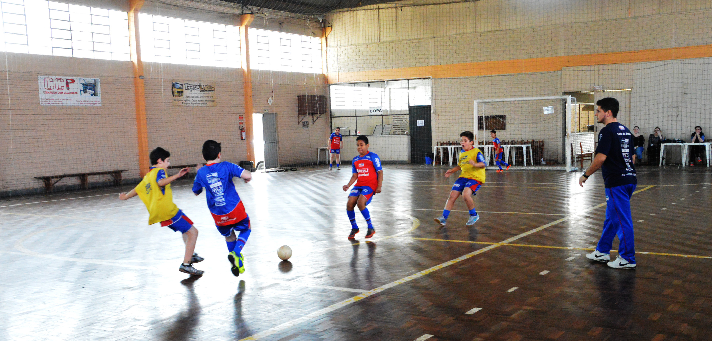 Escola de Futsal promove triangular Sub-13