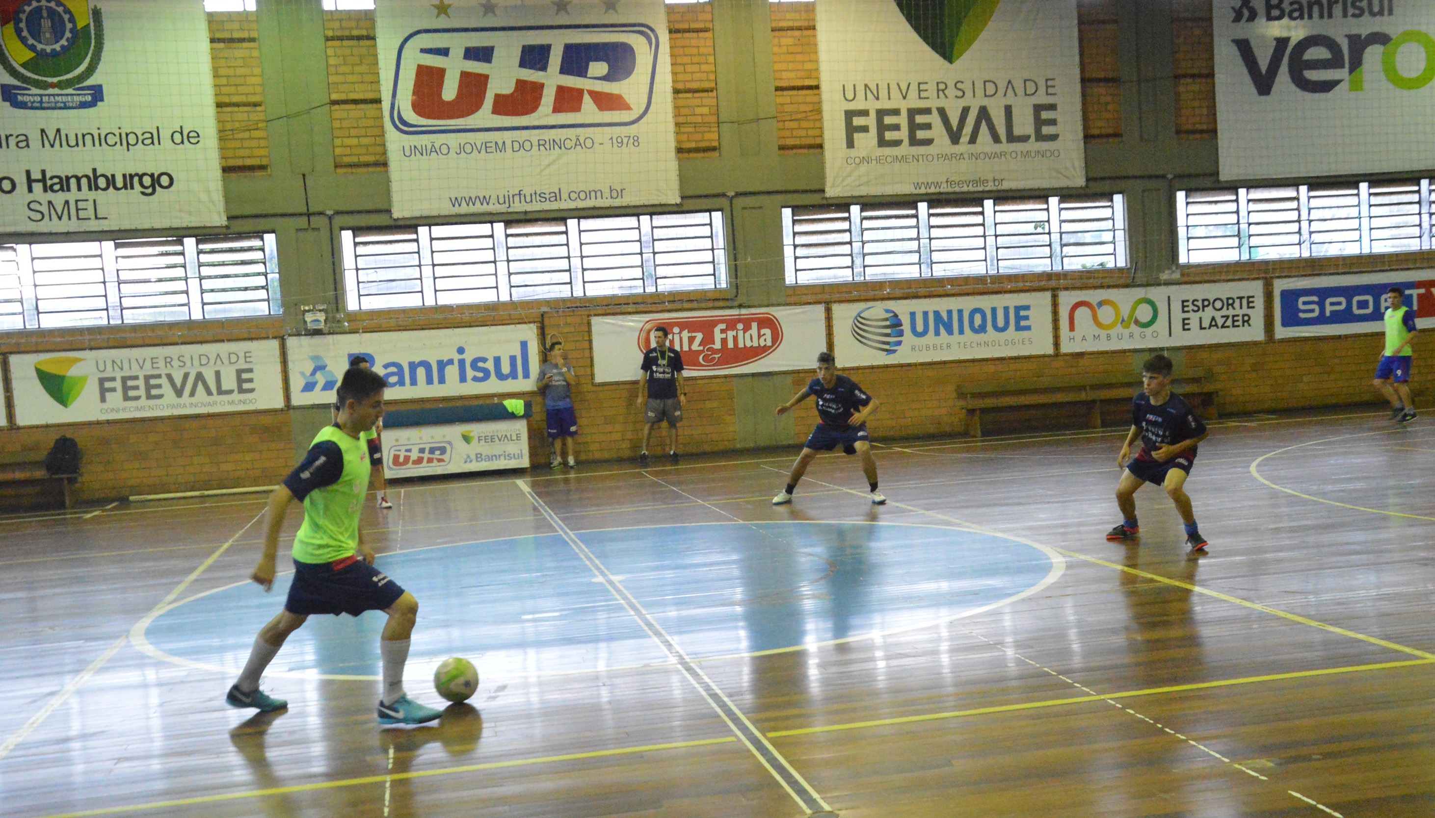 UJR/Feevale/Banrisul realiza ajustes táticos para decisão de domingo pelo Sub-17