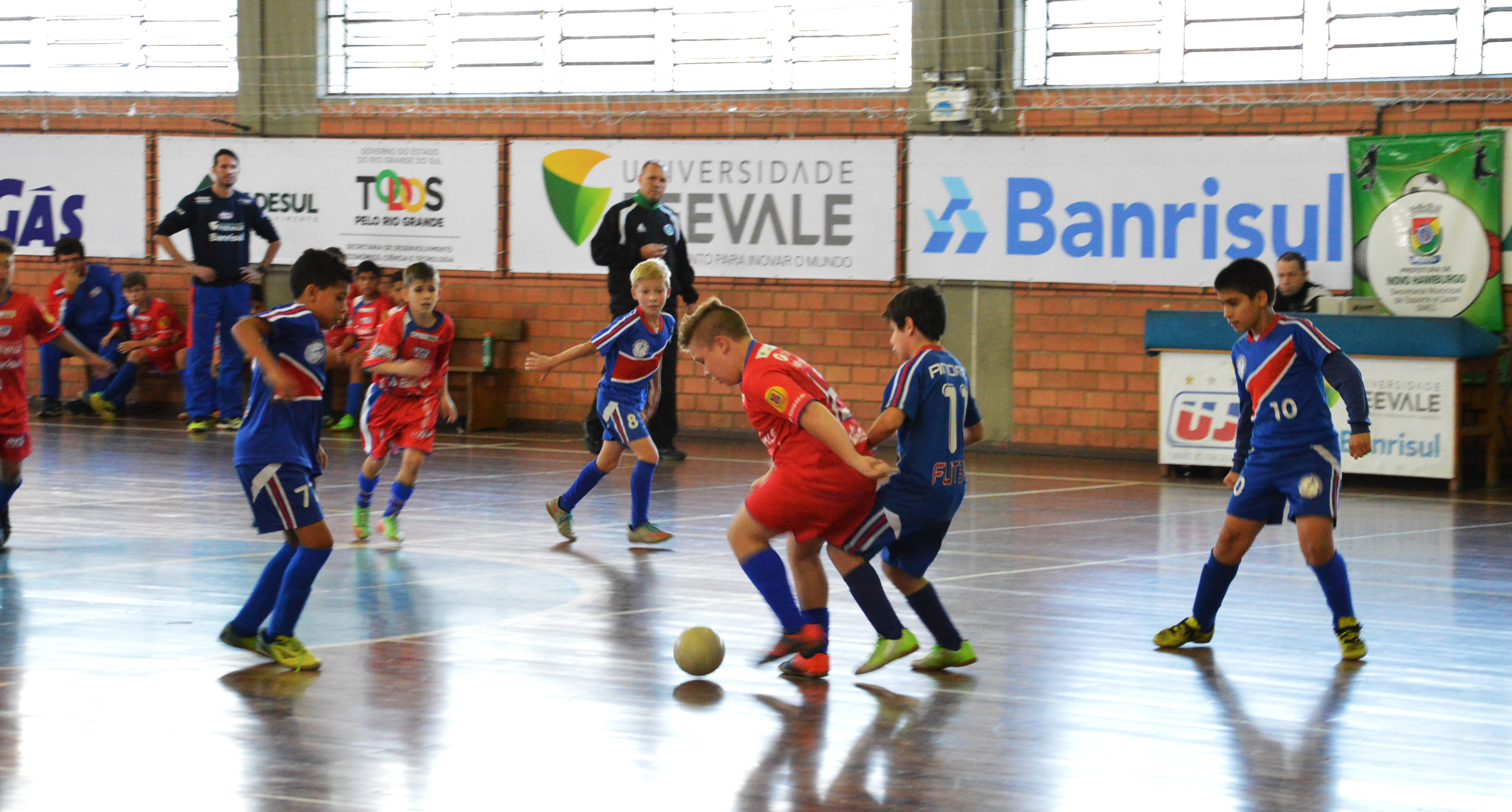 Sub-11 do Futsal Social e Sub-13 da UJR/Feevale/Banrisul vencem na Copa Feevale