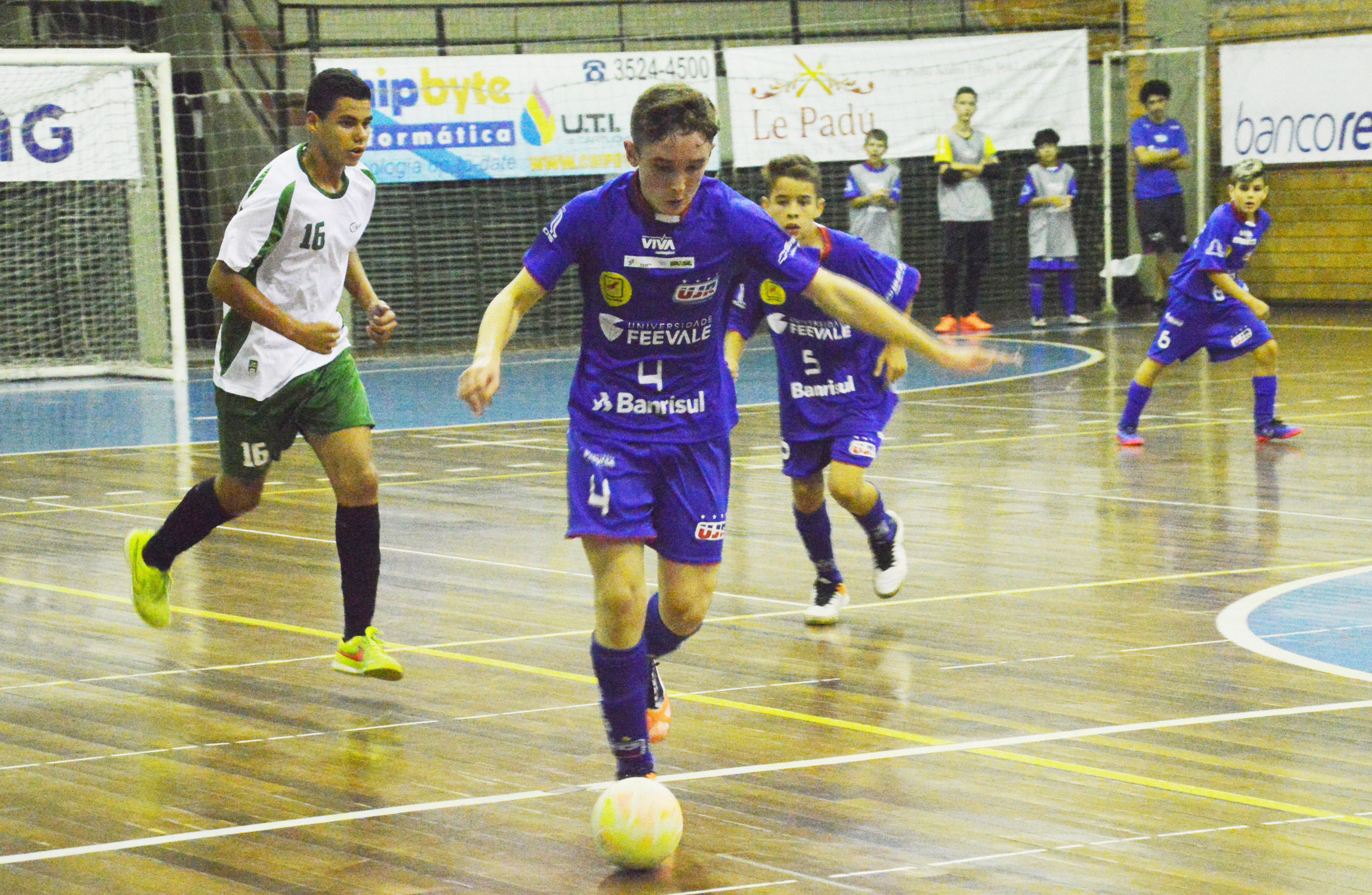 Equipes Sub-11 estreiam na Copa Feevale