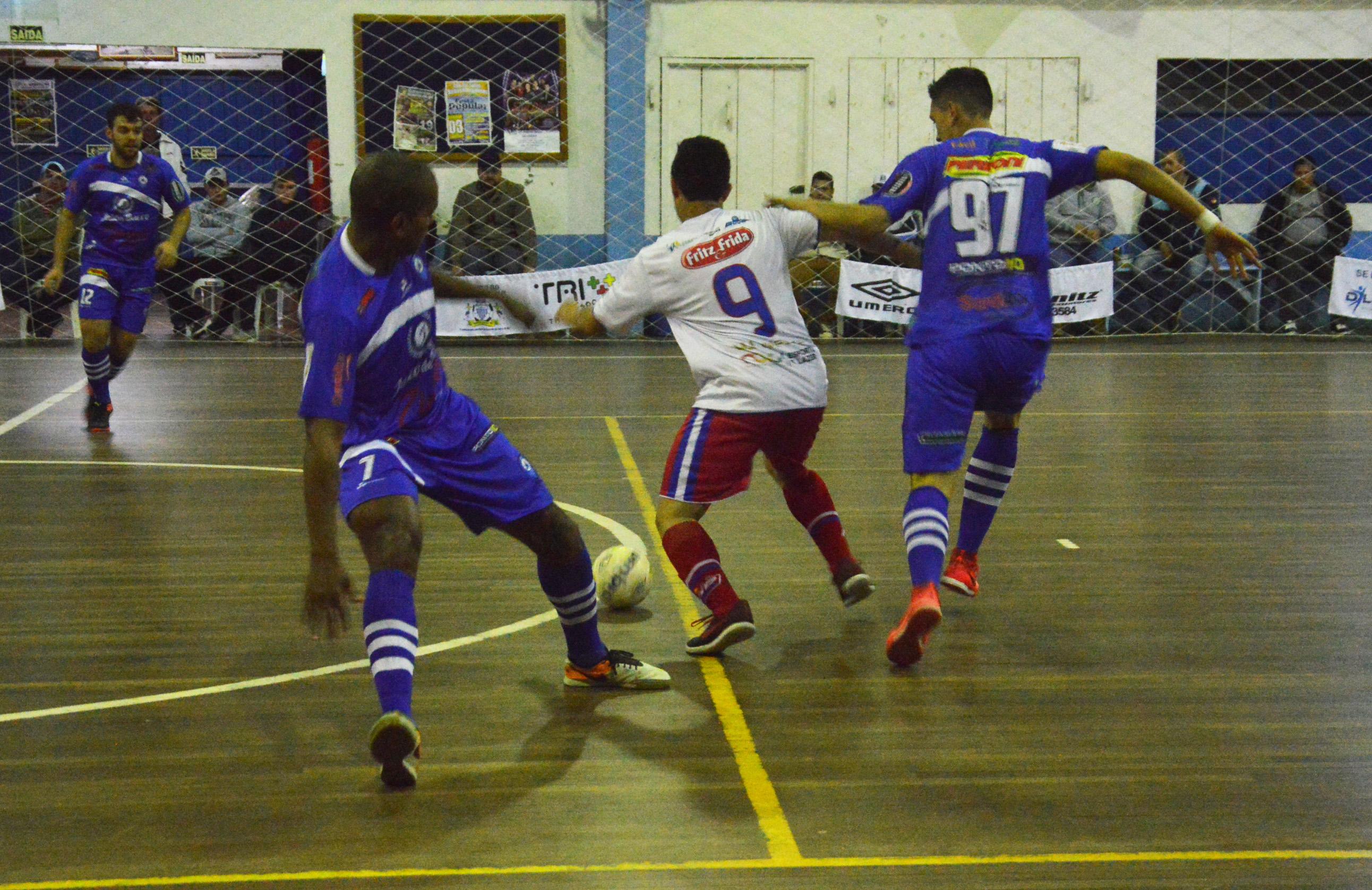 Sub-20 da UJR/Feevale/Banrisul é superada pela APF na abertura do Aberto Soberano