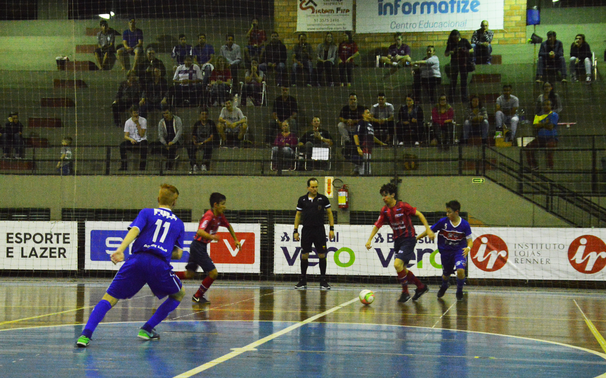 Equipes da UJR/Feevale/Banrisul garantem a liderança com vitórias na rodada dupla