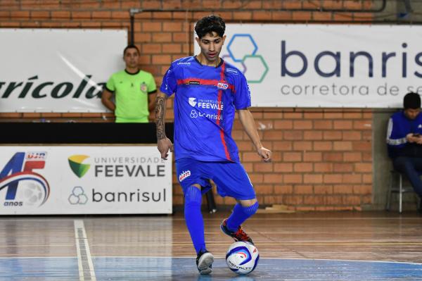 Atleta oriundo do Futsal Social da UJR é encaminhado para equipe do Paraná