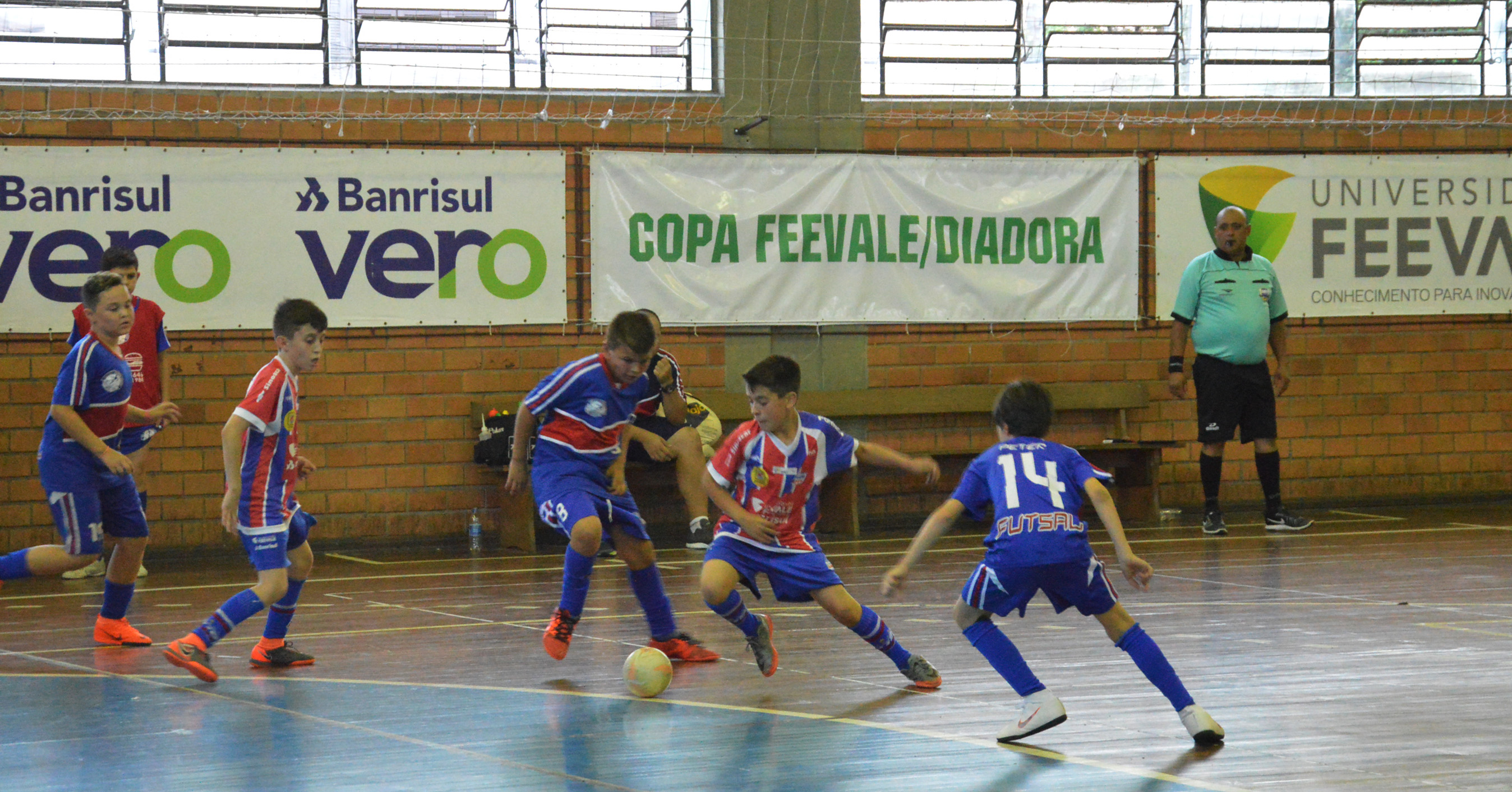 Equipes da UJR disputam título da 14ª Copa Feevale/Diadora