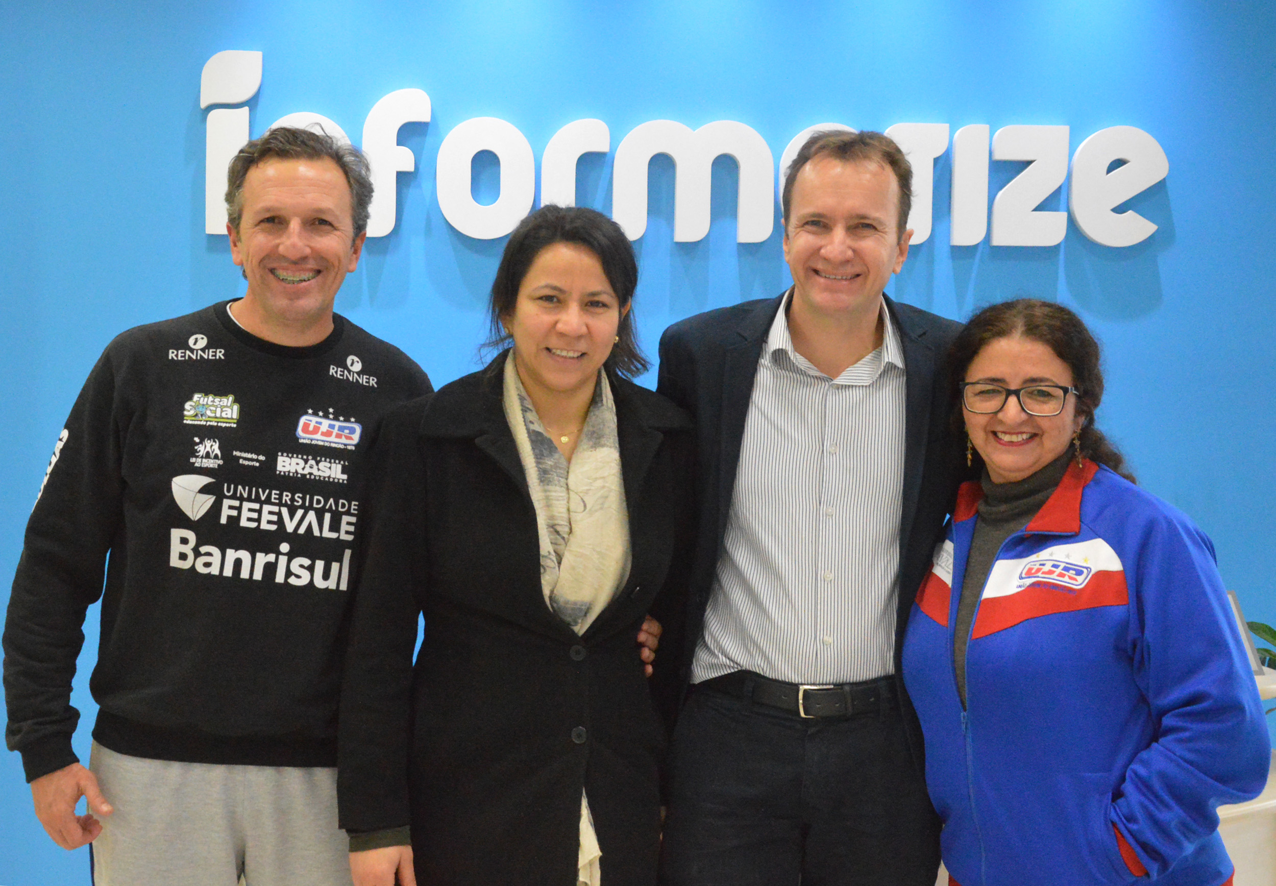 Parceria entre UJR e Informatize vai beneficiar alunos do Futsal Social com bolsas de estudo
