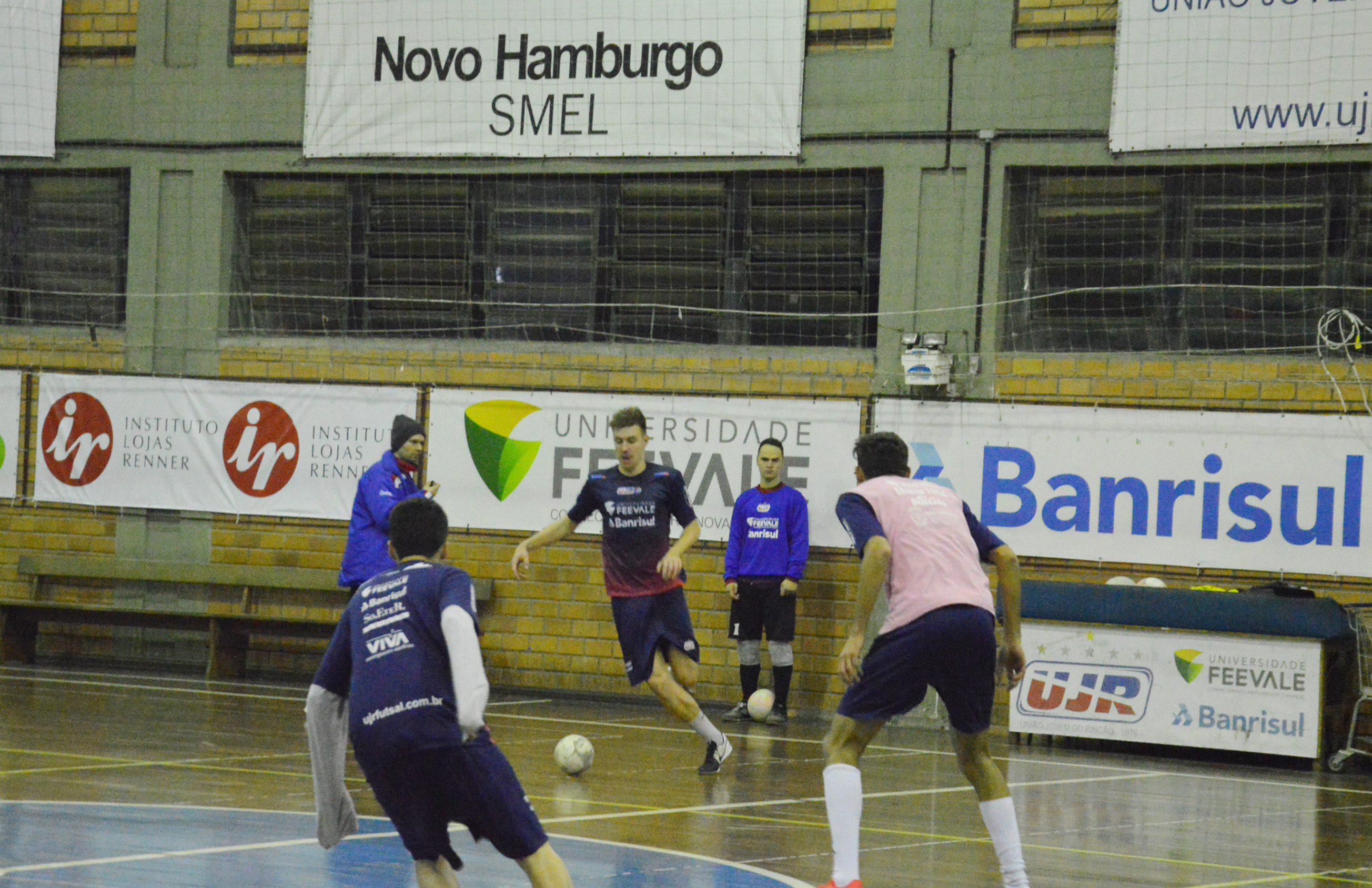 Sub-20 da UJR/Feevale/Banrisul encara campeão gaúcho neste domingo