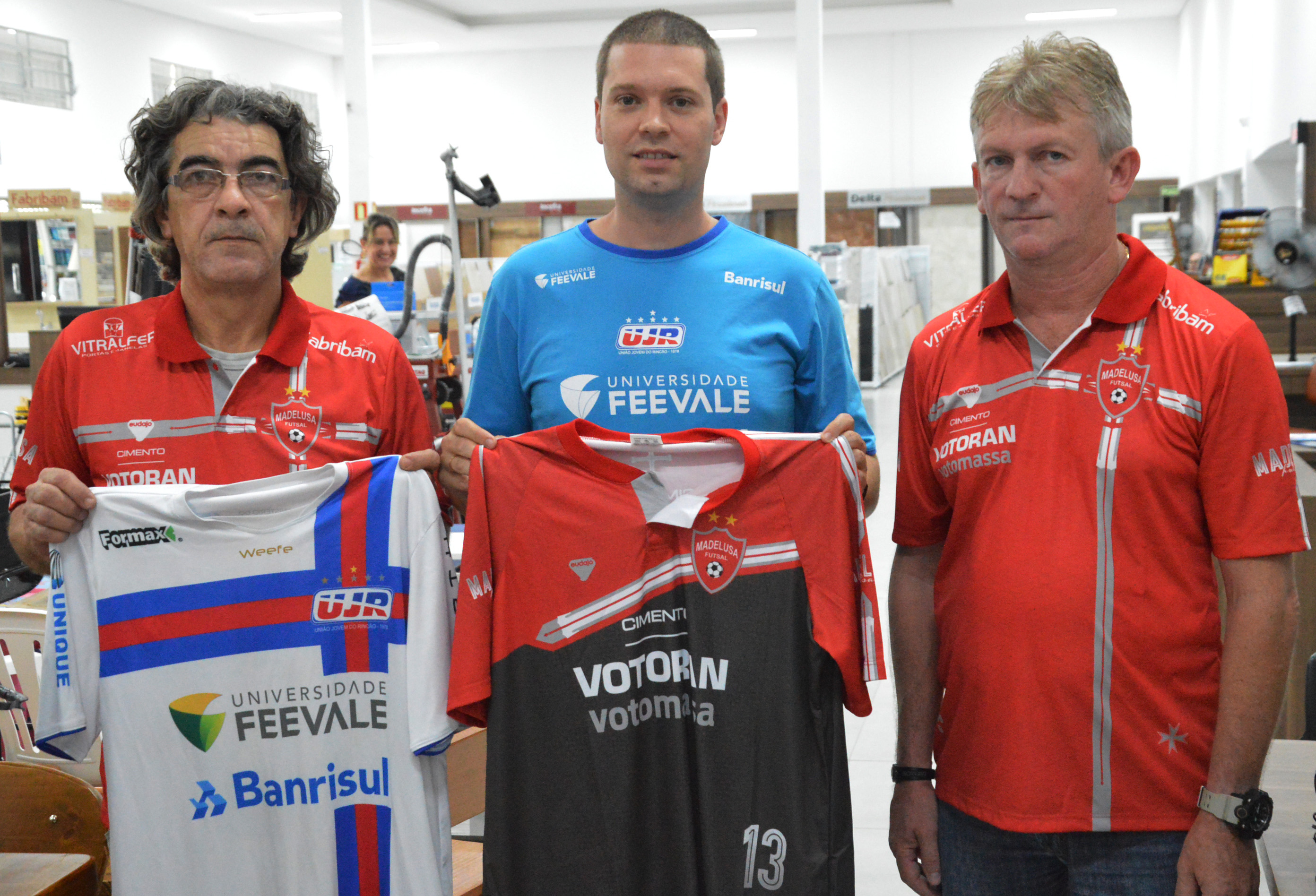 Equipes da UJR/Feevale/Banrisul e Madelusa firmam parceria