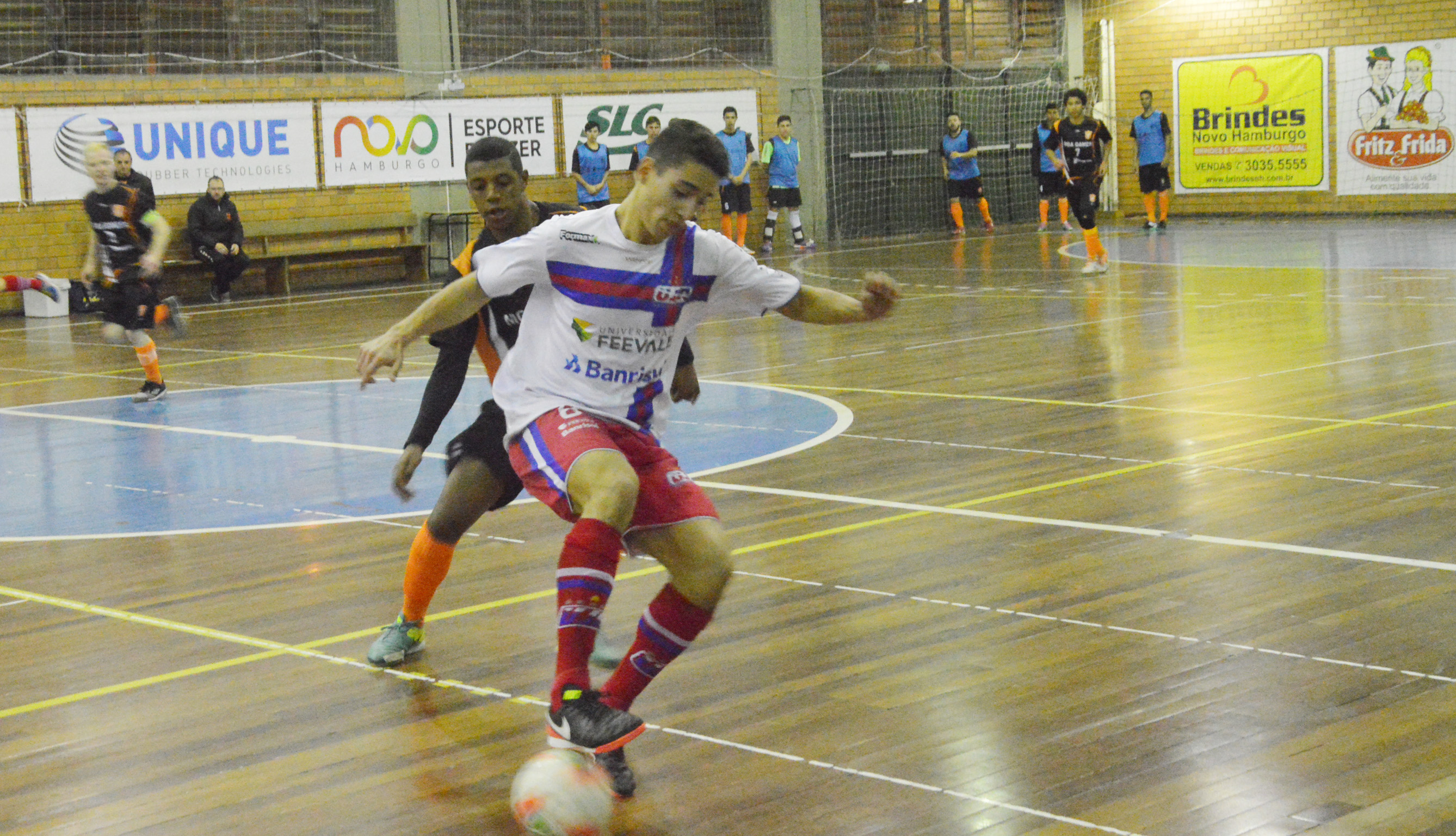 Sub-20 da UJR/Feevale/Banrisul vence MGA Games em casa