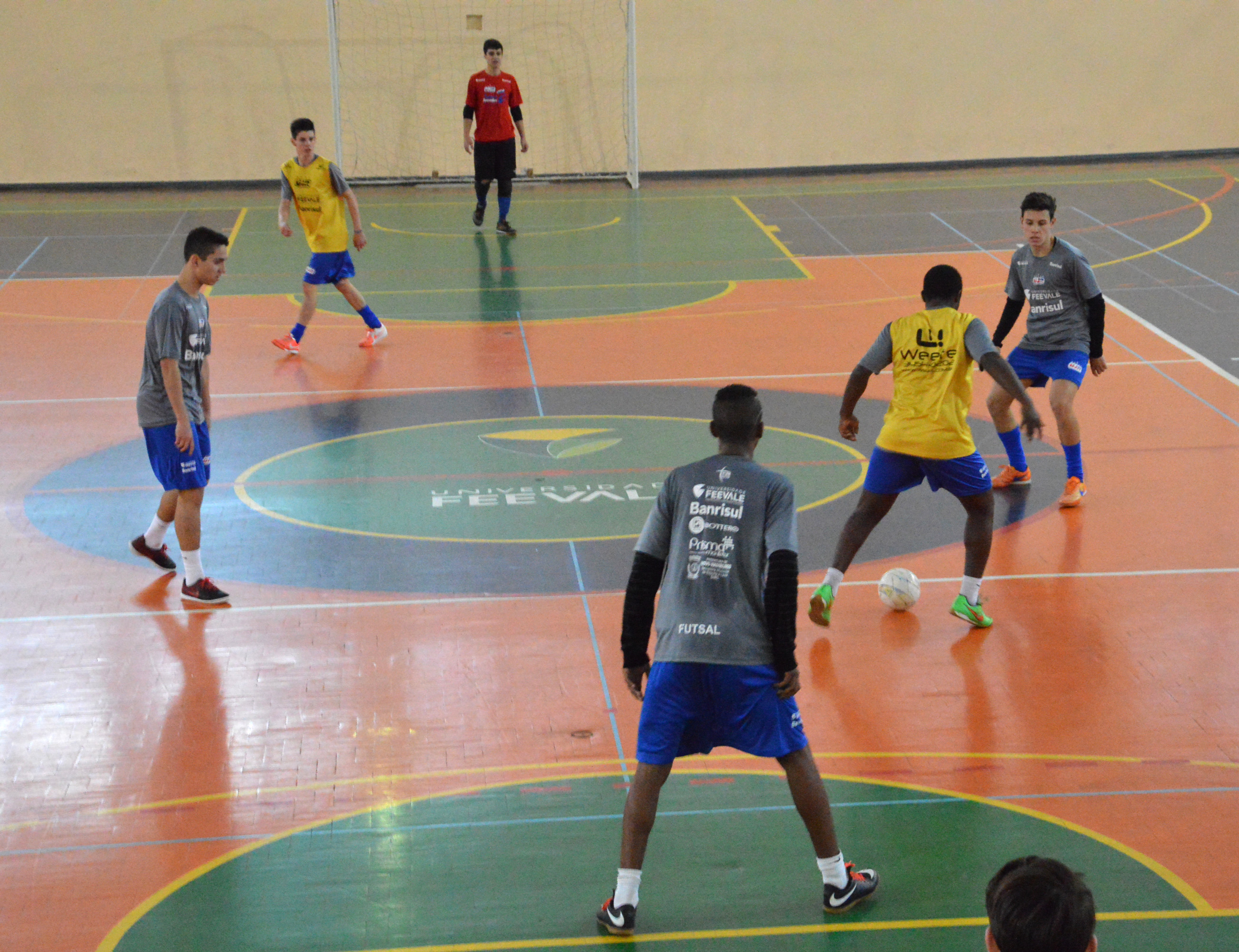 Equipes da UJR/Feevale/Banrisul utilizam estrutura da Universidade Feevale para treinamento