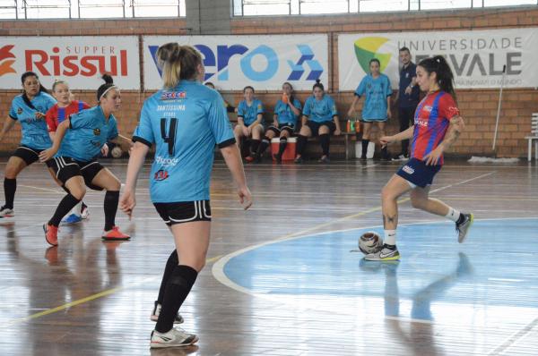 Equipes da UJR/Feevale/Banrisul representam a Universidade Feevale no JUG’s