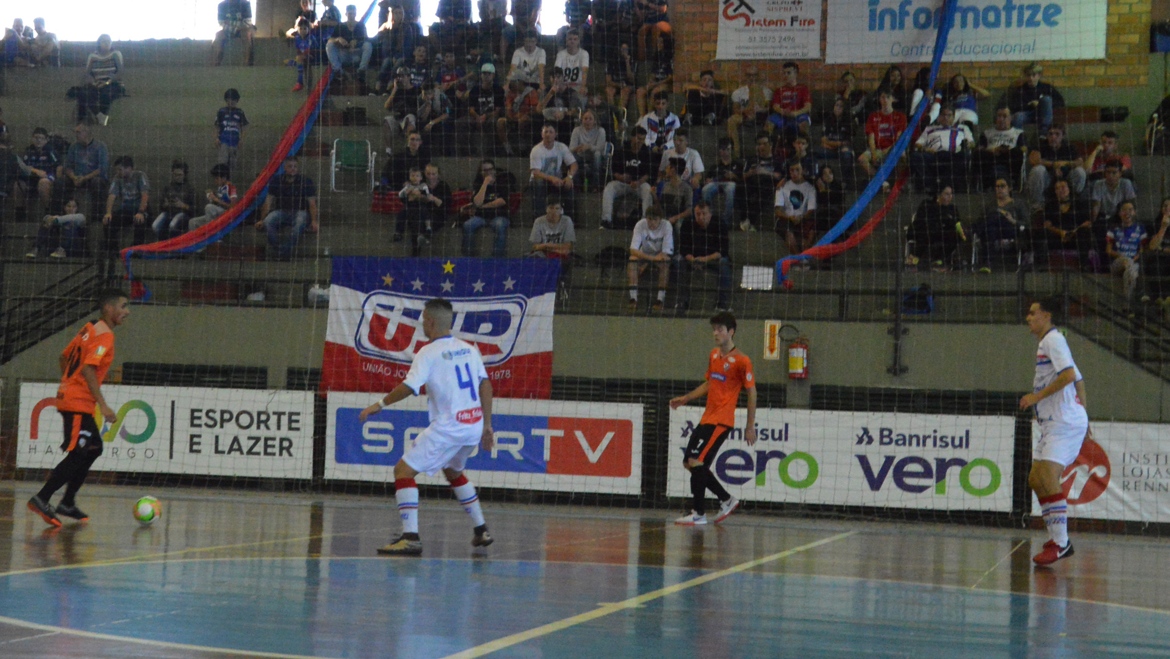 Empate mantém UJR/Feevale/Banrisul na liderança do Estadual Sub-17