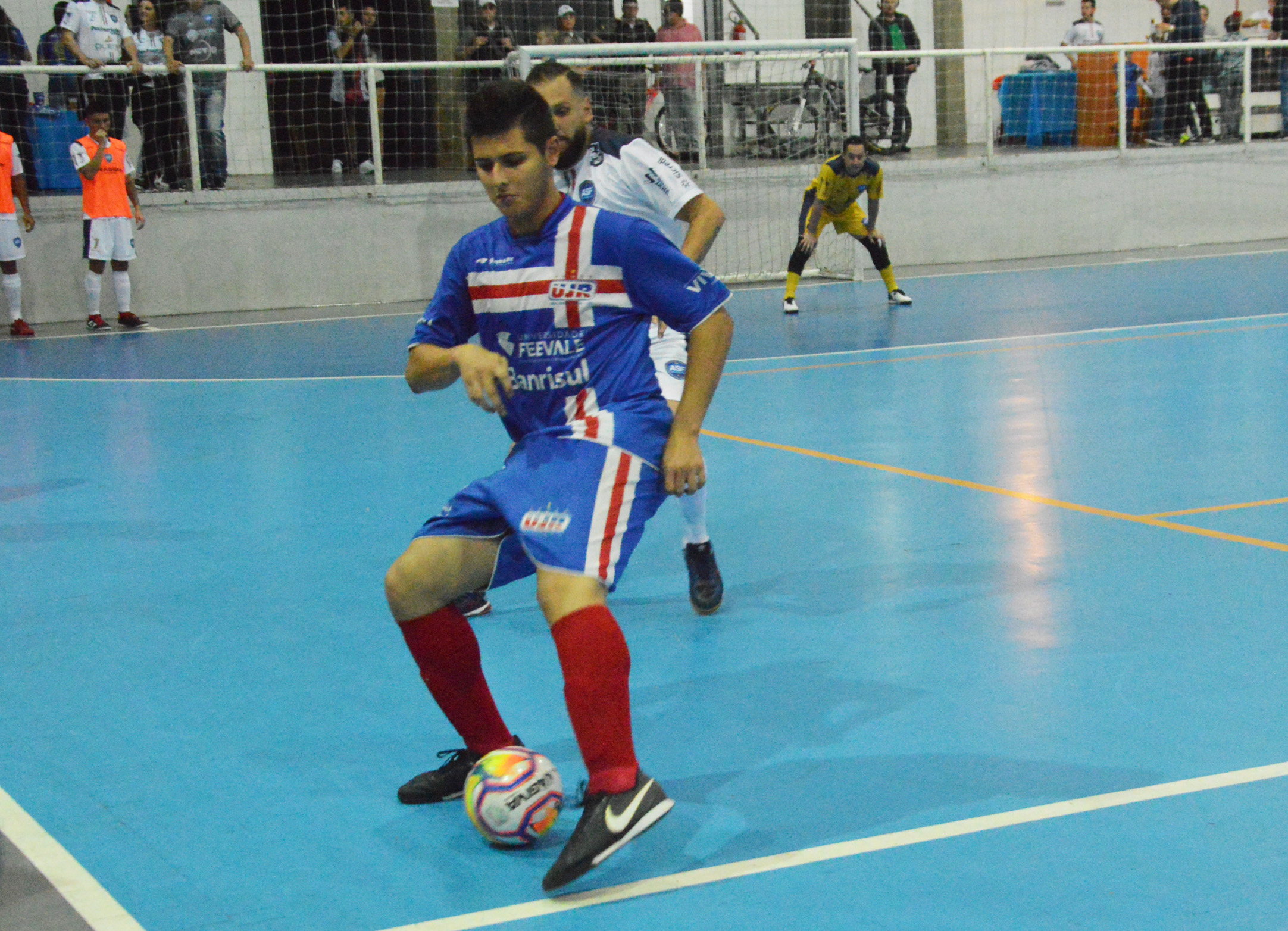 Equipes da UJR/Feevale jogam pela liderança na Copa dos Campeões