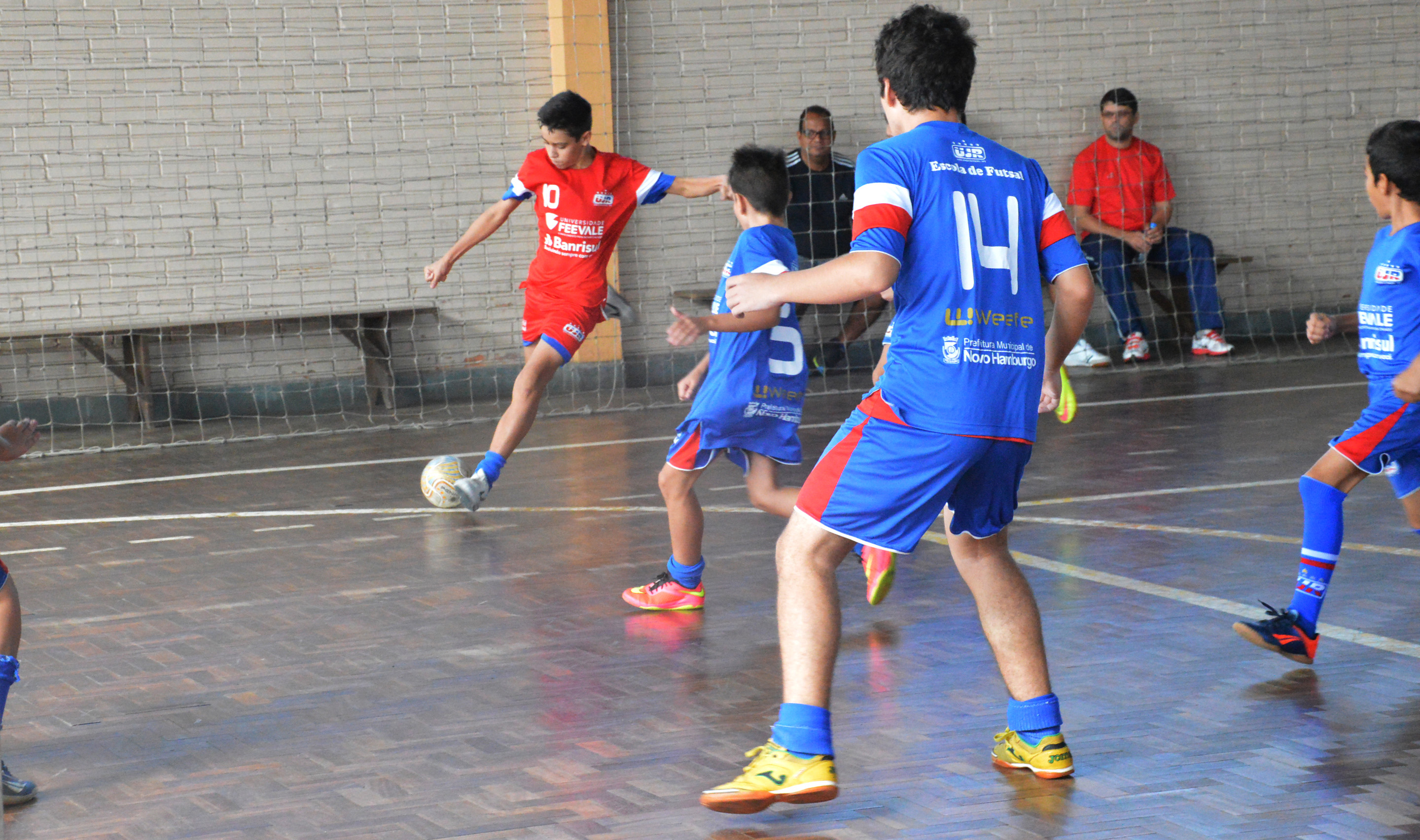 Escola de Futsal promoveu triangular sub-13 no último sábado