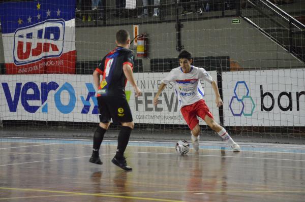 Invicta no Gauchão, equipe Sub-20 da UJR/Feevale/Banrisul recebe o Trianon