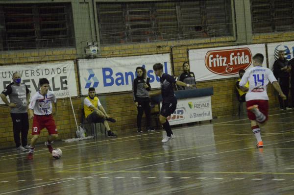 Semana com 10 jogos para a UJR/Feevale/Banrisul em três competições