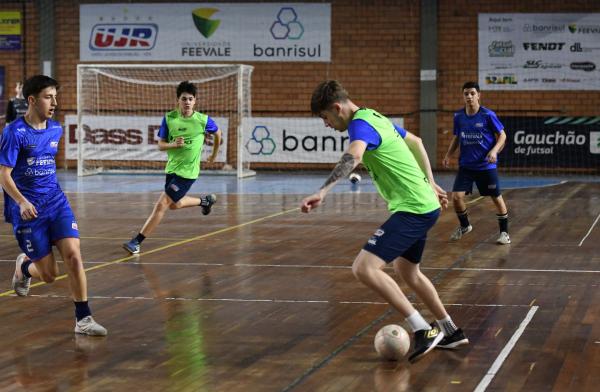 Sub-17 da UJR/Feevale/Banrisul busca manter bom momento no Gauchão de Futsal