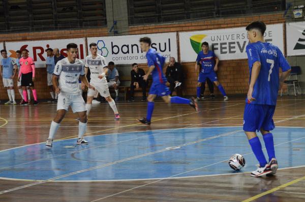 Sub-20 da UJR/Feevale/Banrisul começa disputa por vaga na semifinal do Gauchão