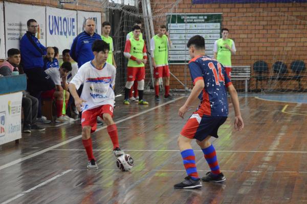 Sub-20 da UJR/Feevale/Banrisul encara vice-líder do Gauchão nesta terça-feira
