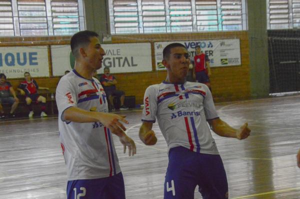 UJR/Feevale/Banrisul confirma a classificação de duas equipes aos play-offs do Gauchão de Futsal