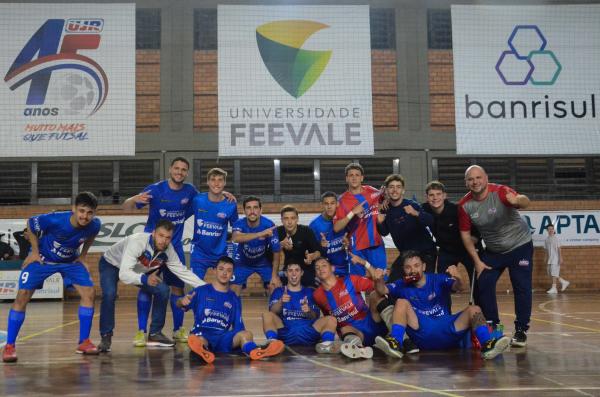 UJR/Feevale/Banrisul é finalista da Copa Novo Hamburgo de Futsal