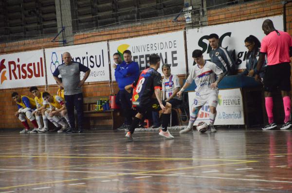 UJR/Feevale/Banrisul vai enfrentar a AEU na semifinal do Gauchão Sub-20