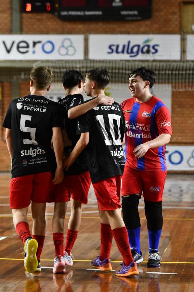 UJR/Feevale/Vero garante duas classificações no Gauchão de Futsal
